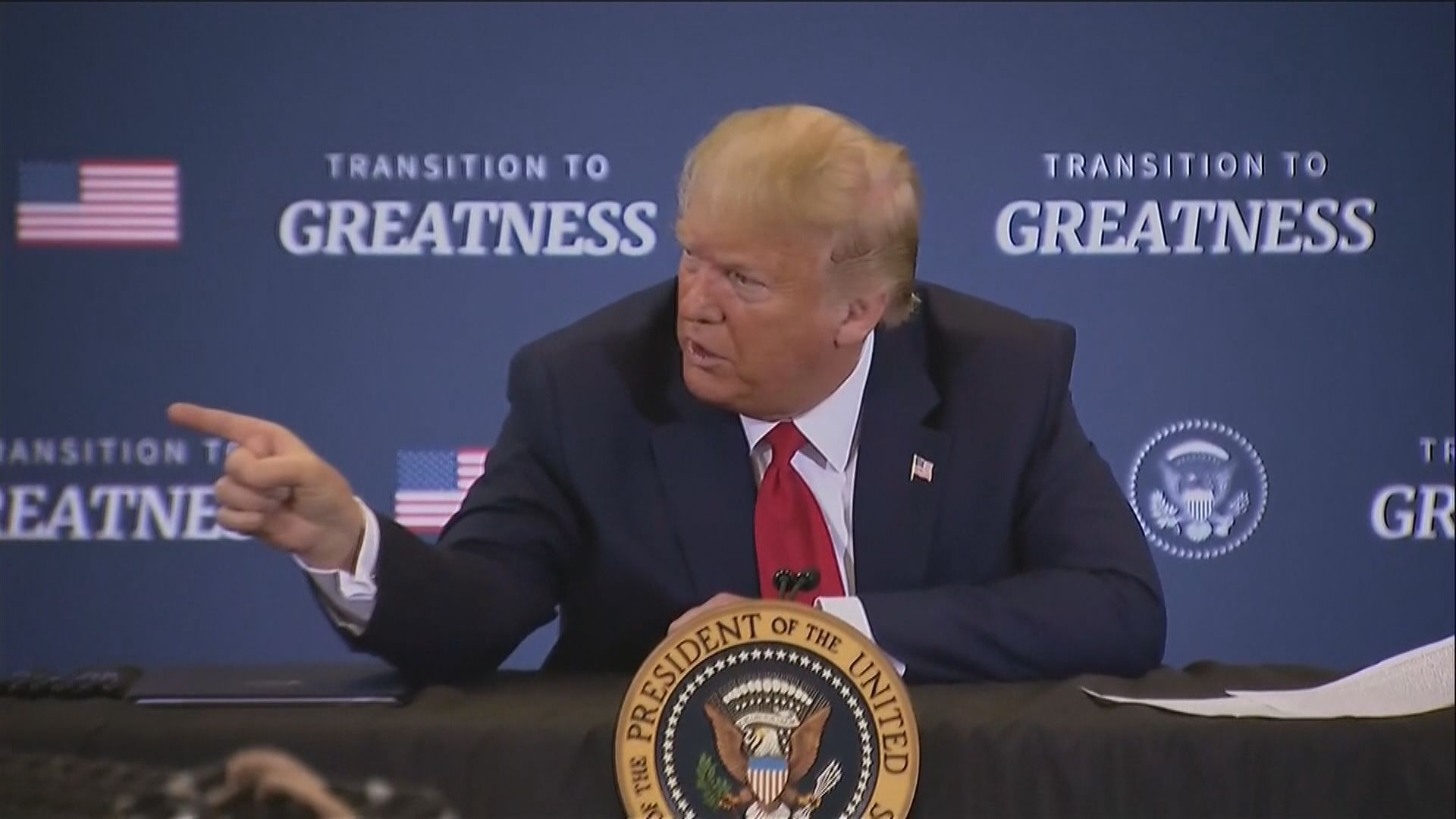 特朗普稱新冠病毒是中國向全球送「大禮」