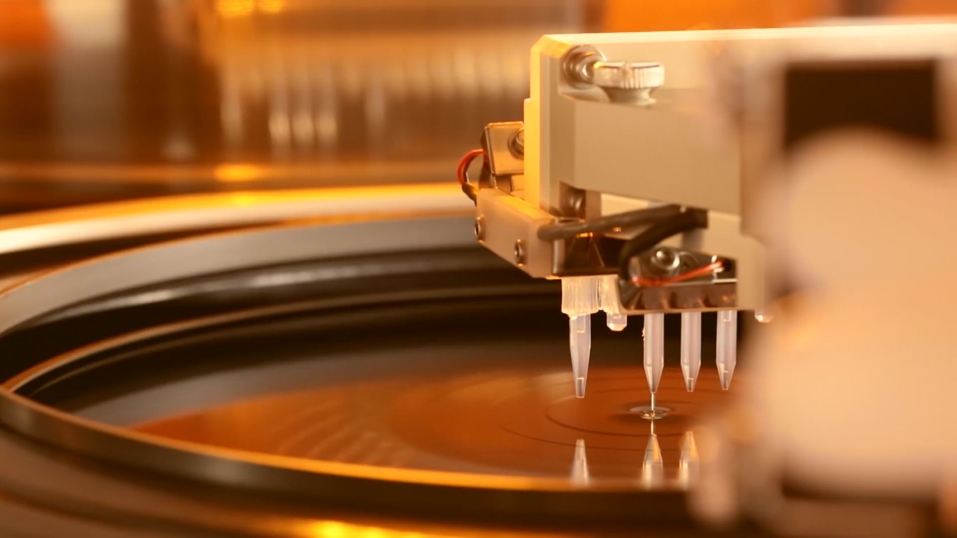 傳華府考慮對出口AI晶片到中國實施新限制