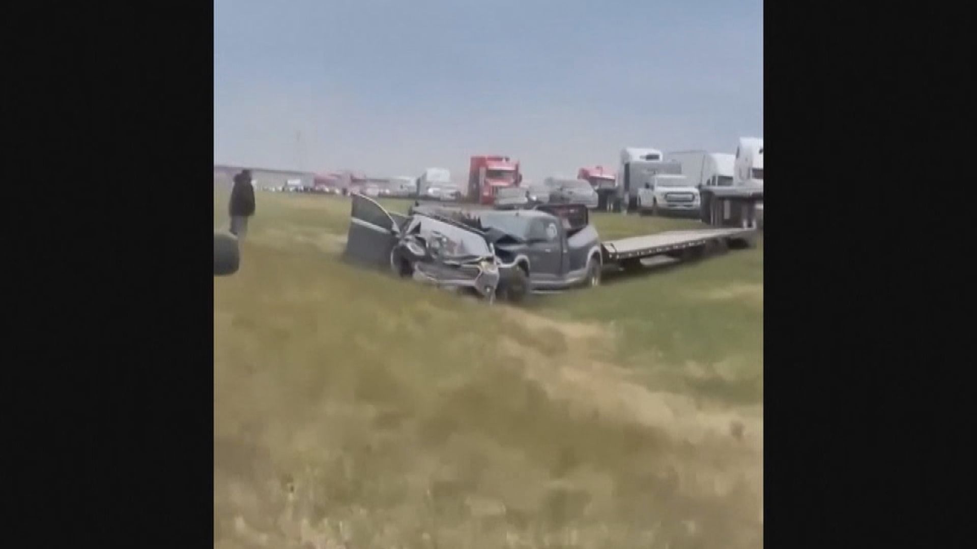 美國蒙大拿州沙塵暴引致連環車禍　至少六人死亡