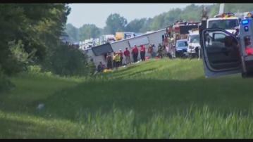 紐約州旅遊巴失事翻側致5死　6名中國公民受傷