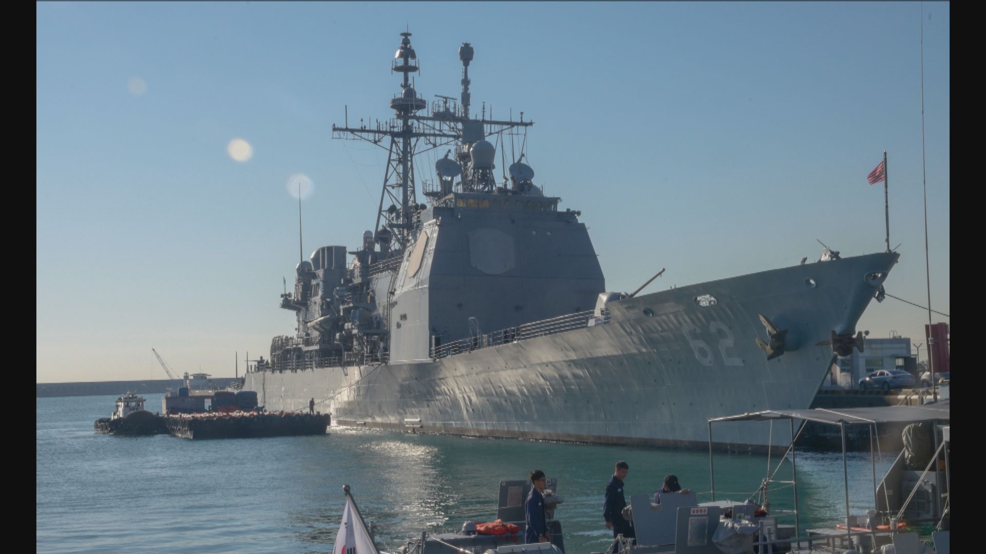 美軍巡洋艦通過台灣海峽