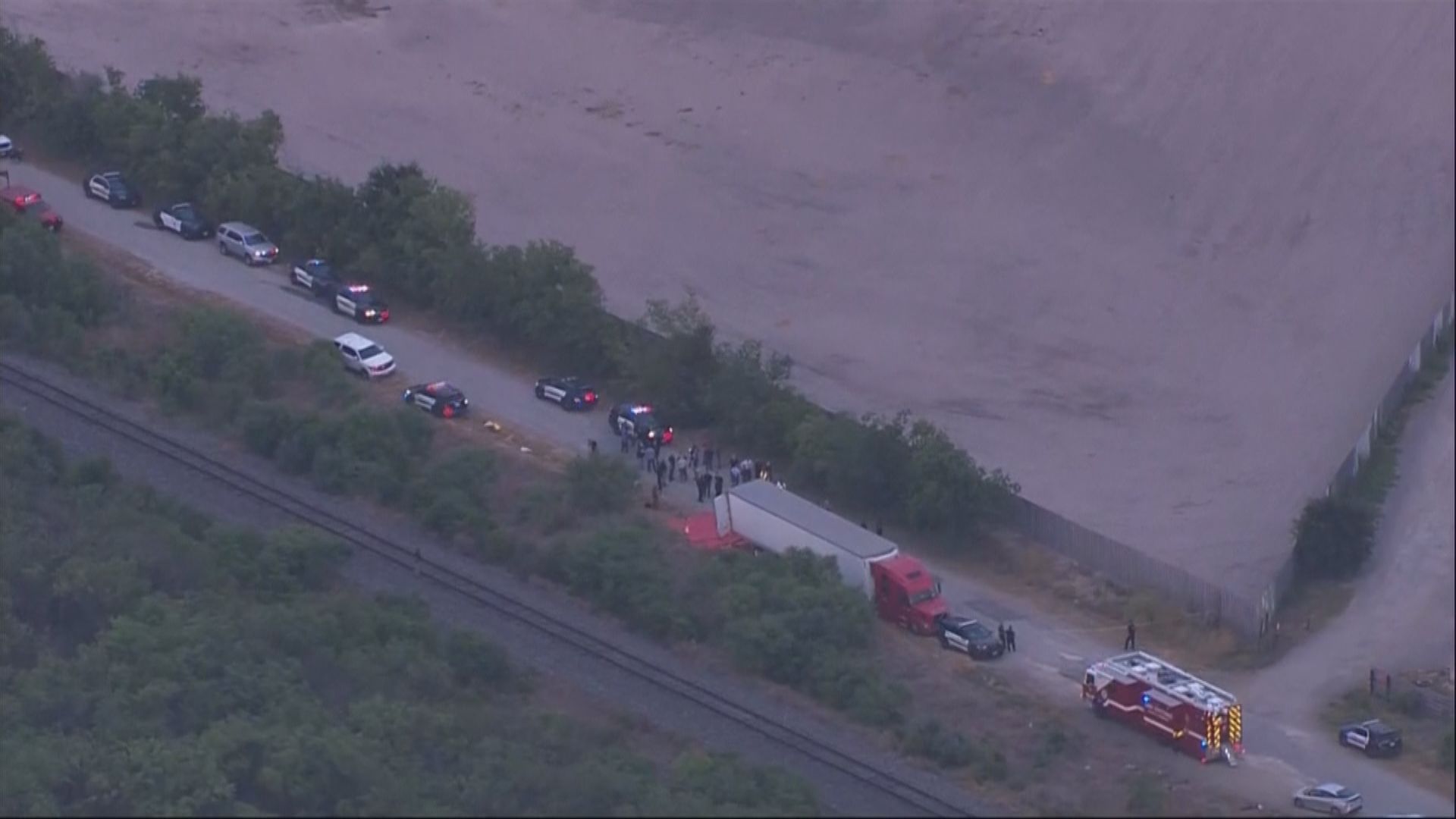 美國得州貨櫃車內發現數十具非法移民屍體