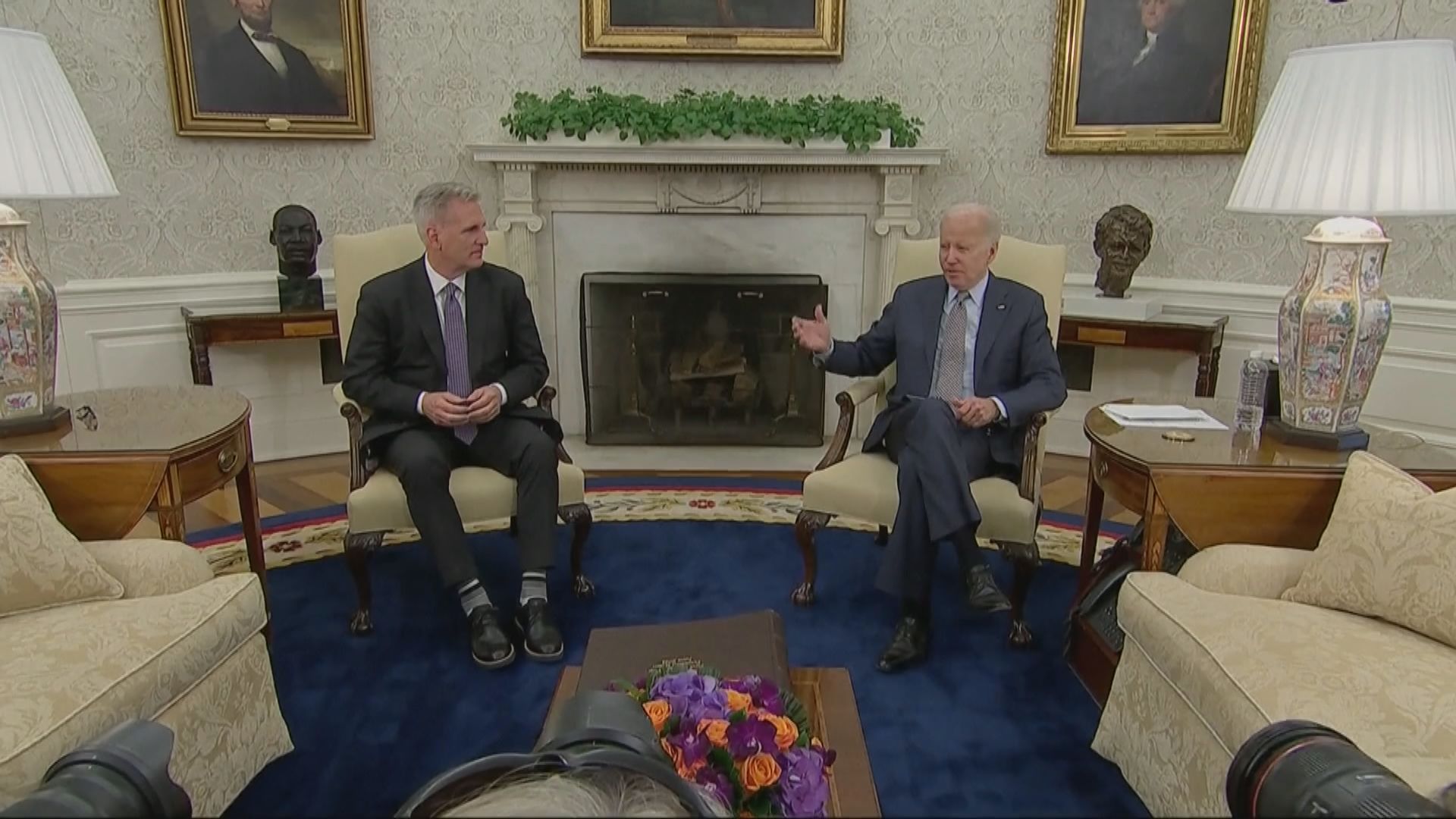 拜登晤麥卡錫 討論提高國債上限