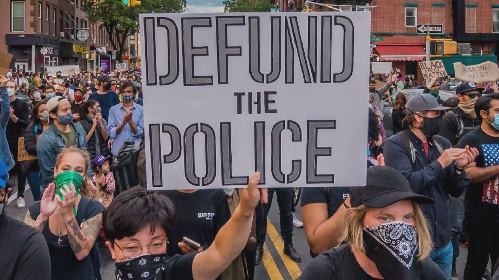 美要求削警隊經費呼聲高漲　建議從根本改善治安