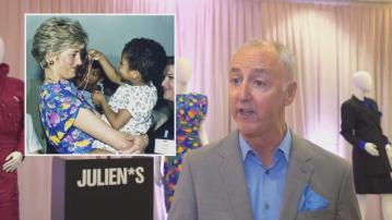 戴安娜王妃服飾拍賣會拍賣140件服飾　「關懷之裙」以40萬美元成交