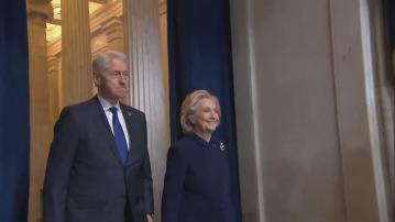 美國國會傳召克林頓夫婦就愛潑斯坦案作證