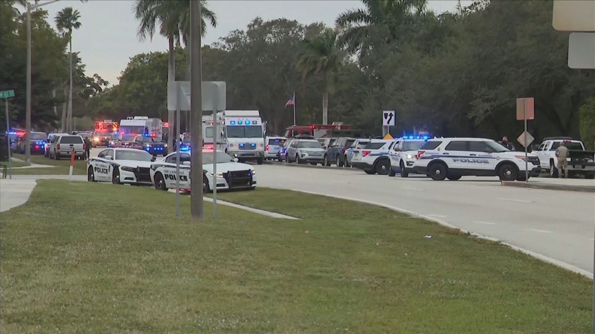 聯邦調查局兩名探員搜屋時被槍擊殉職