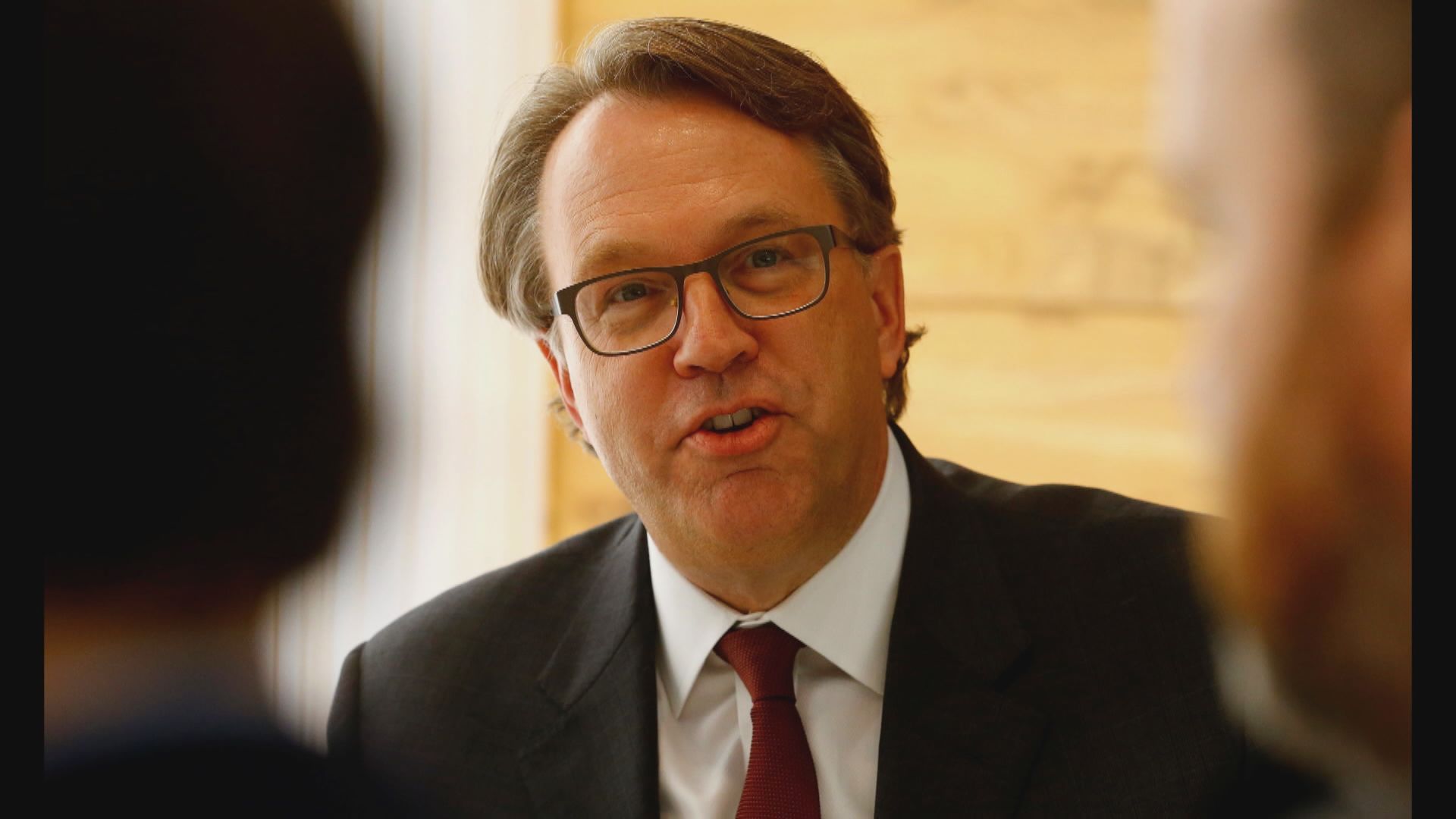 紐約聯儲銀行行長：目前不急於加息