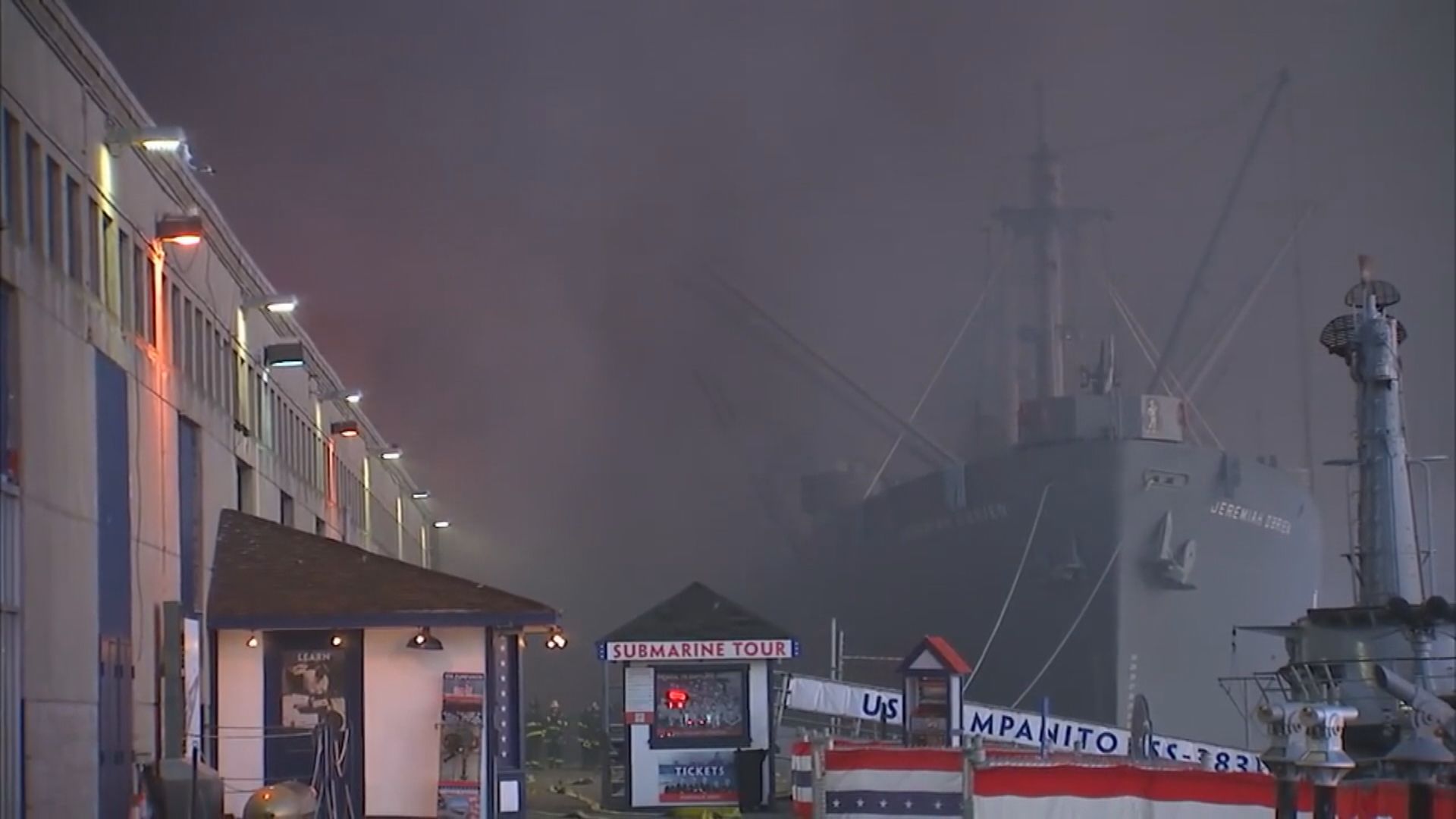 三藩市漁人碼頭大火　具歷史價值二戰貨船絲毫無損