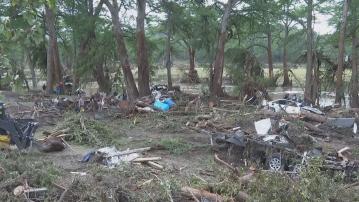 美國得州中部洪災增至過百死　救援人員稱要徒手挖掘