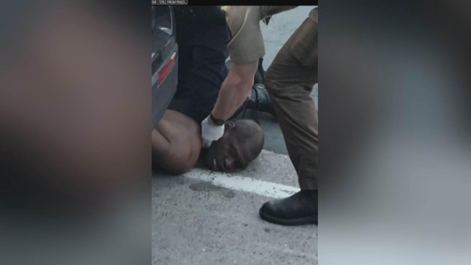 美國黑人跪頸案傳召急救人員作供