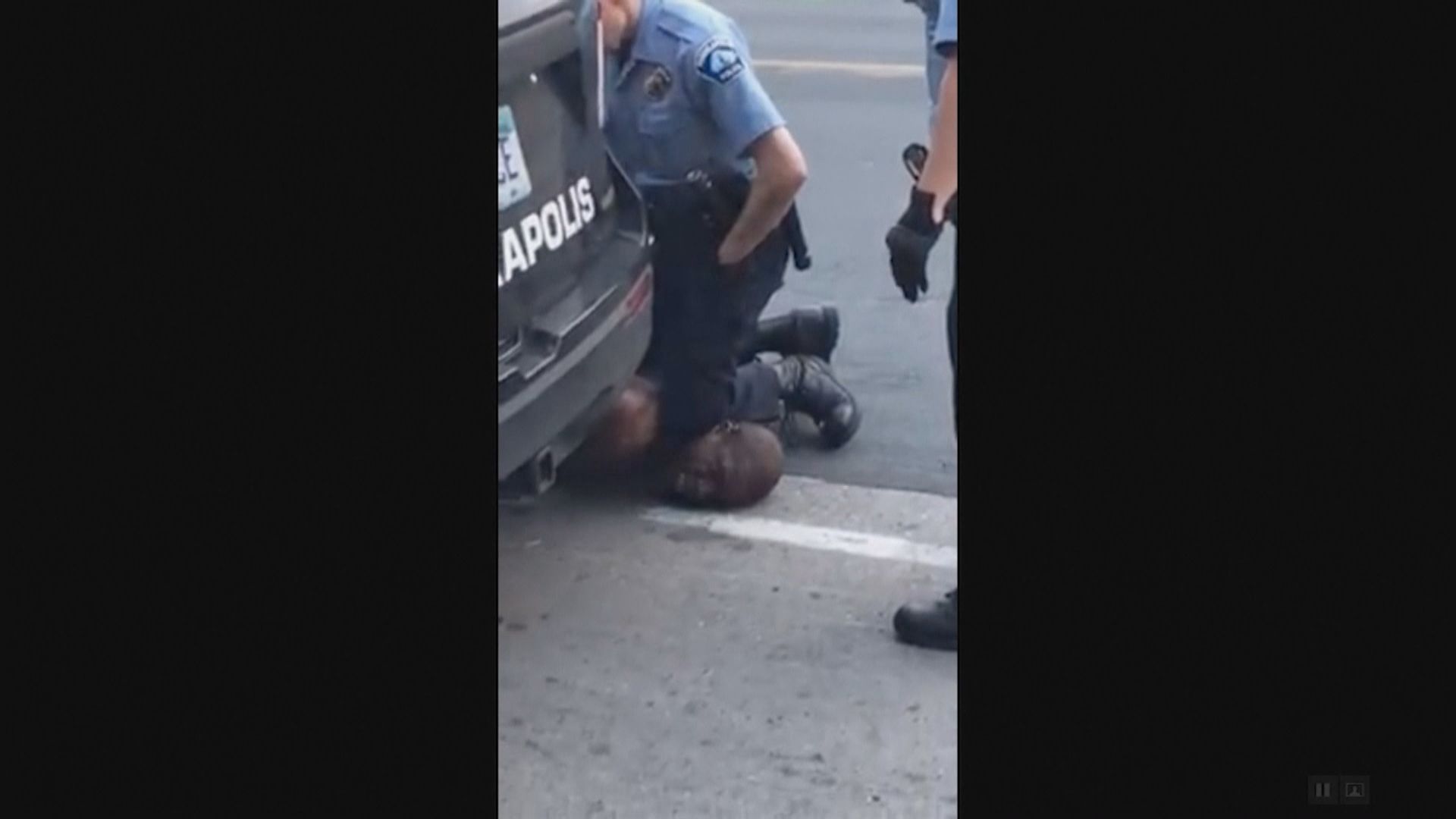 美黑人跪頸案　警方作證指沒需要跪頸制服死者