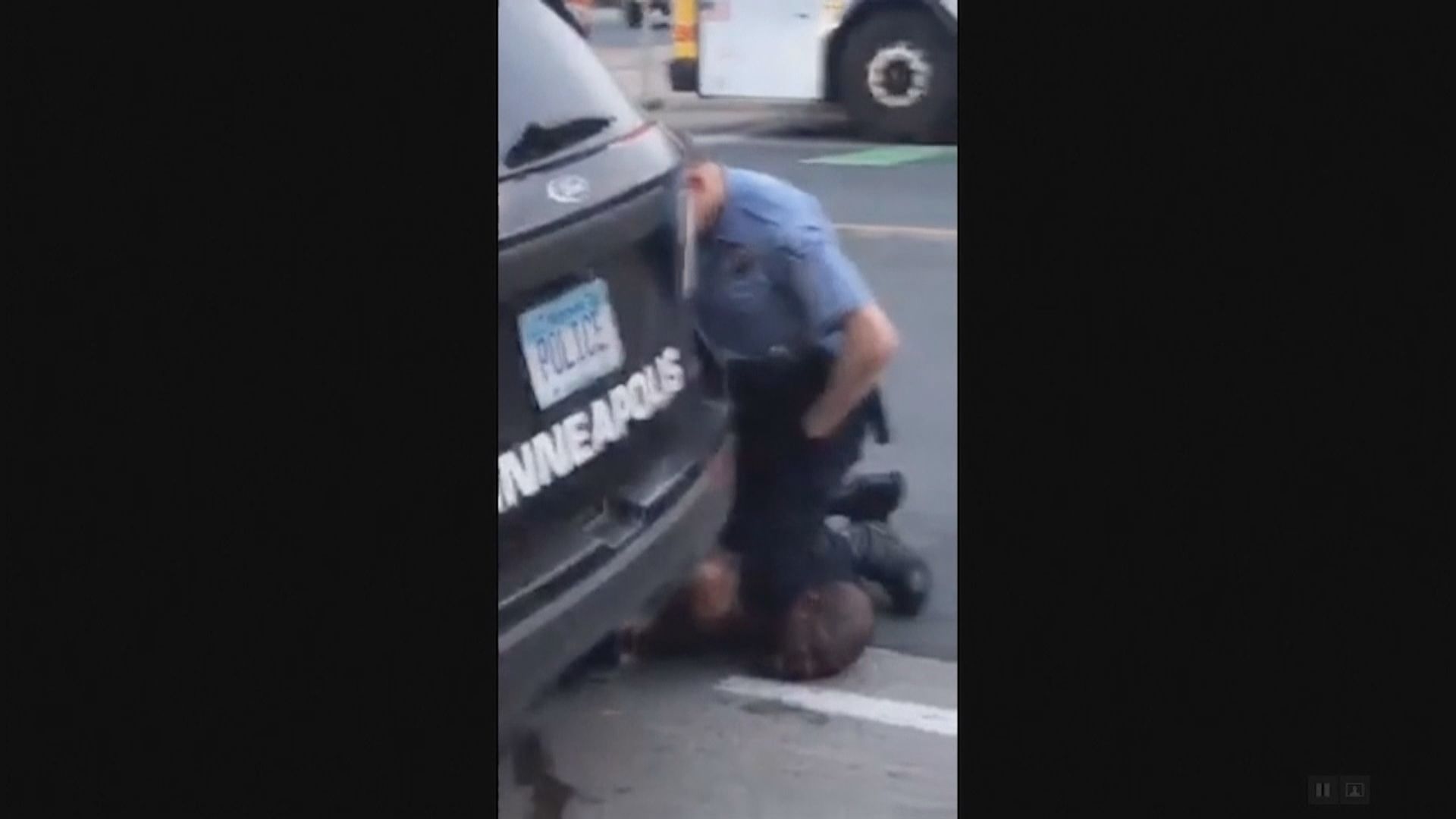 弗洛伊德死亡案　控方要求加重涉案前警員肖萬刑期