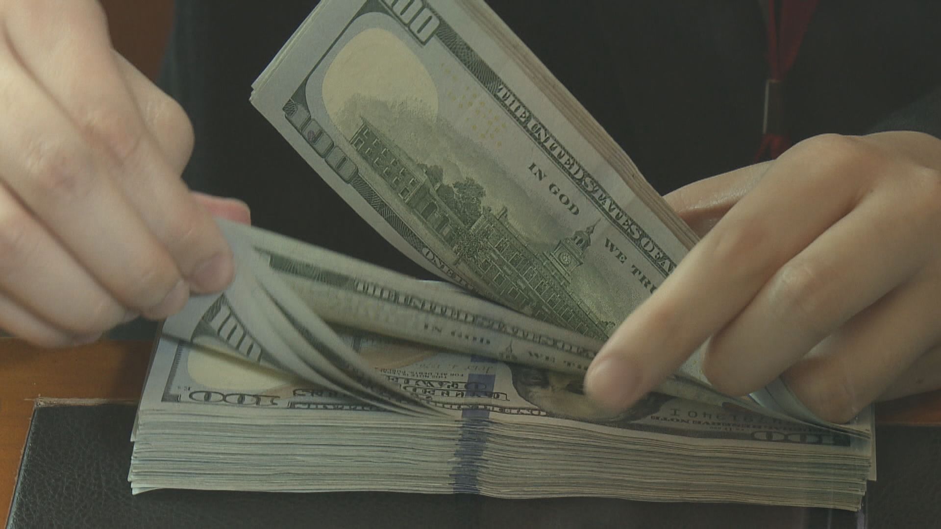 美元匯價下跌　加元曾見逾3年高位