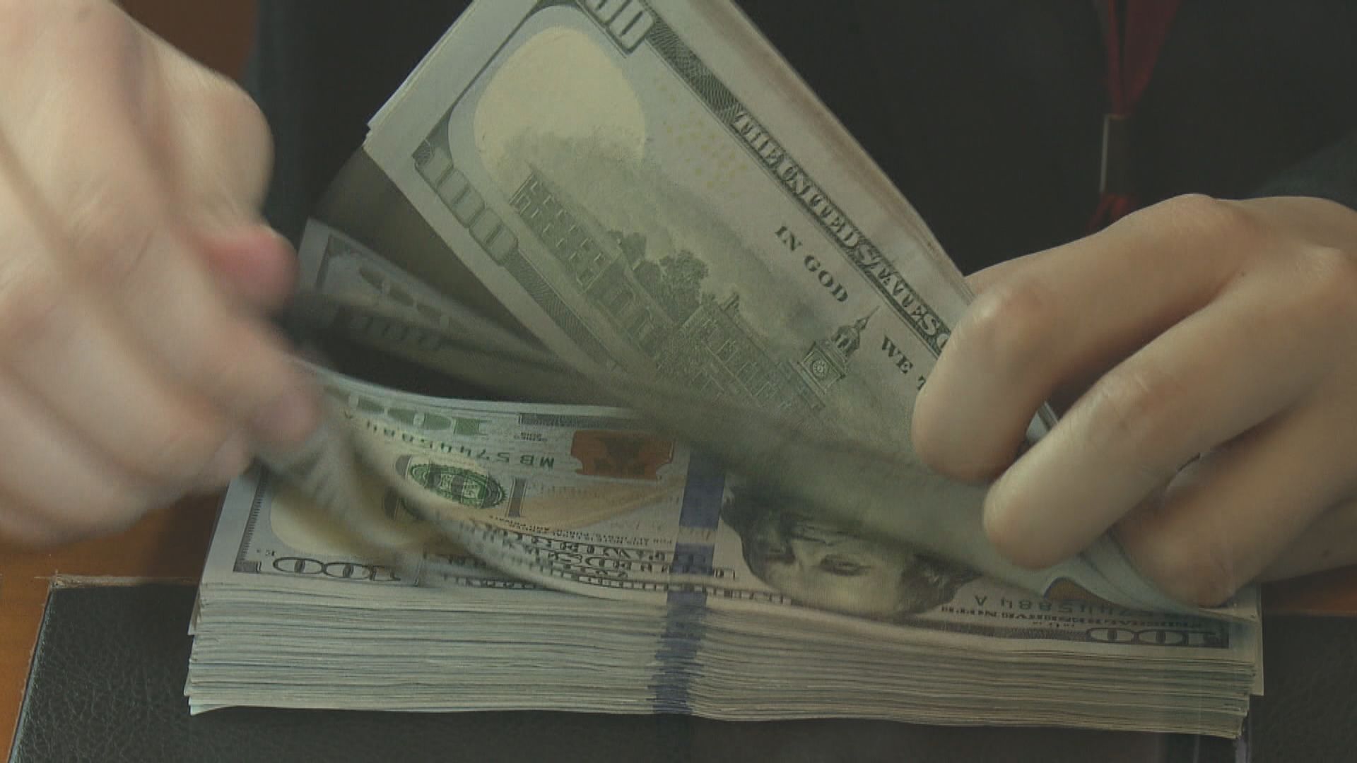 美匯指數靠穩　英鎊下跌