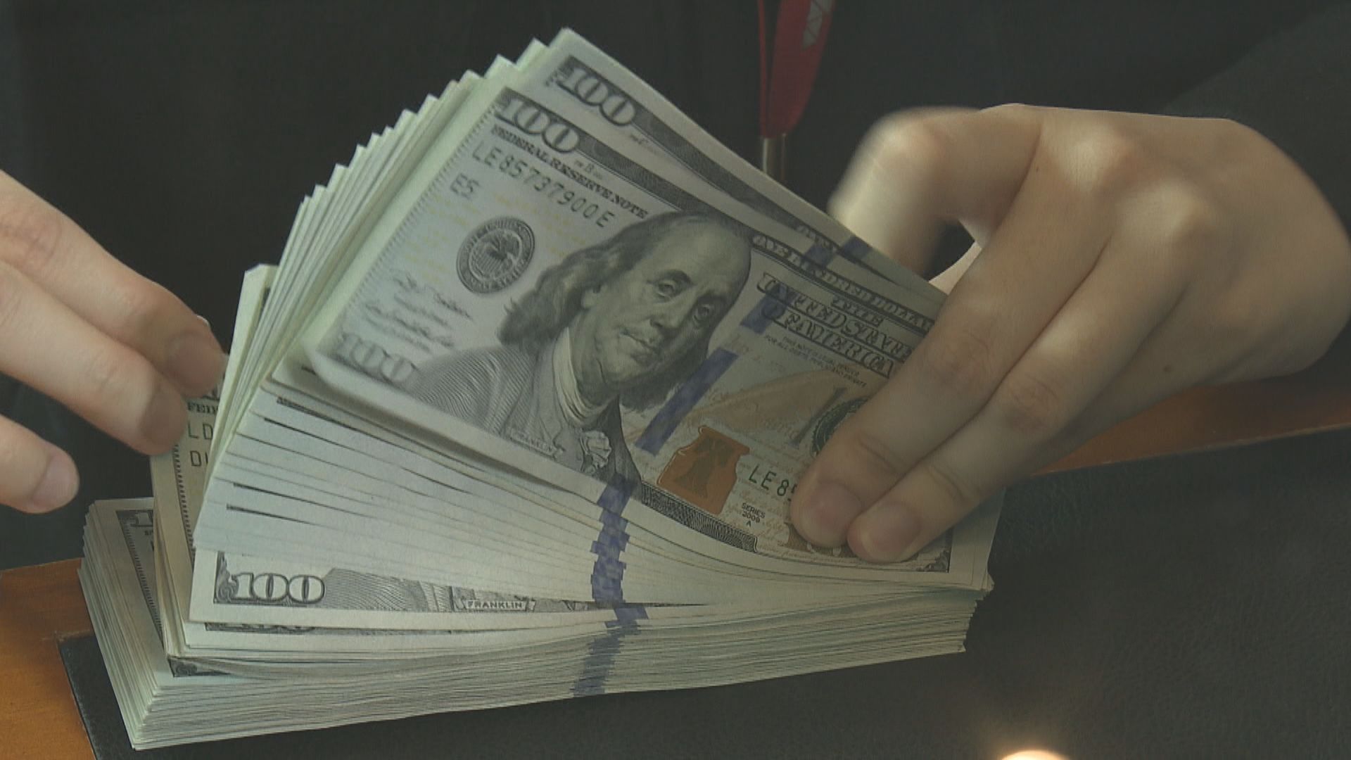 美匯跌穿102 日圓升至近三周高位