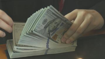 美匯指數升穿98　因PPI數據令美國減息預期降溫