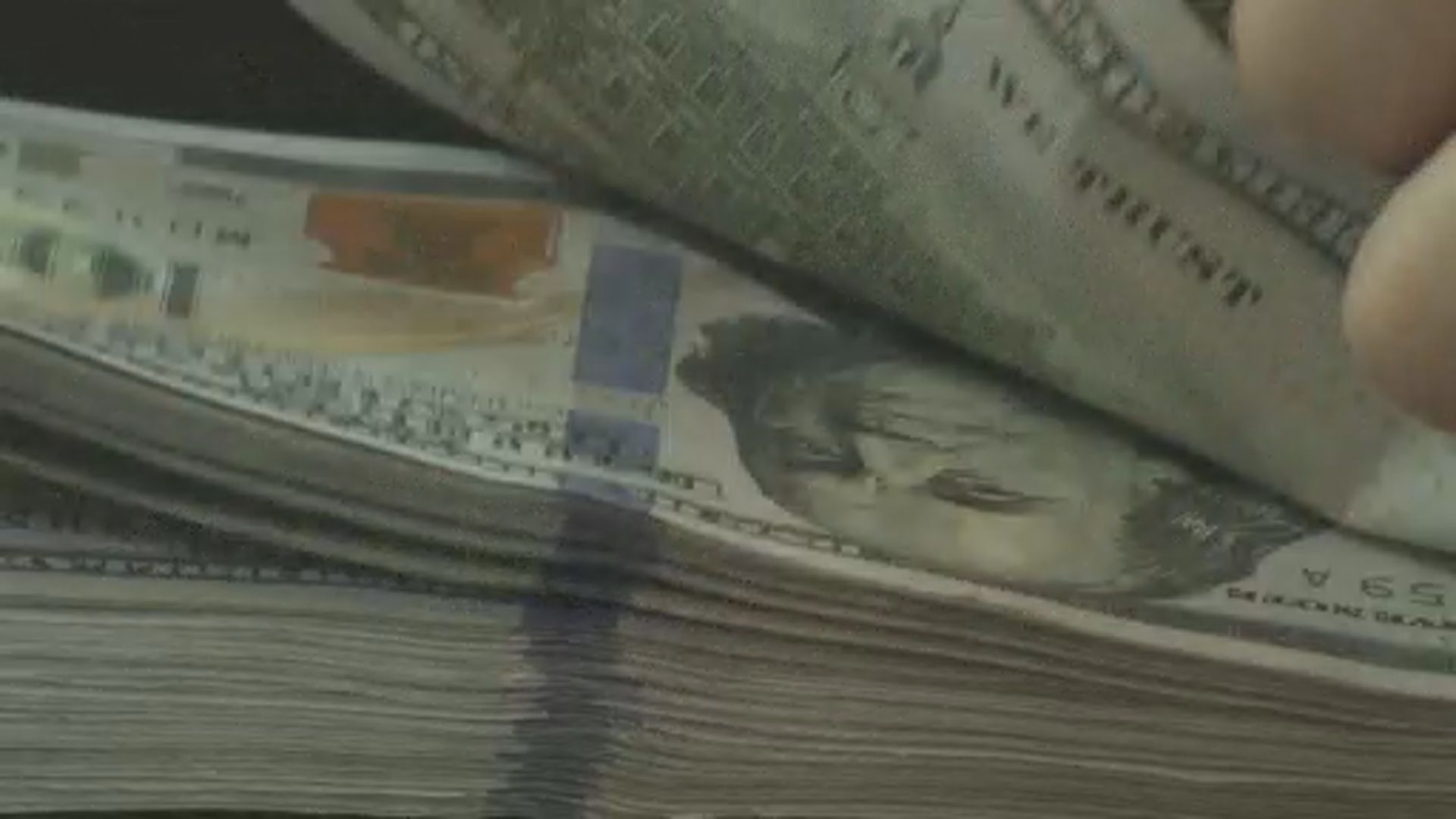 美匯升至兩周高位　英鎊跌1%