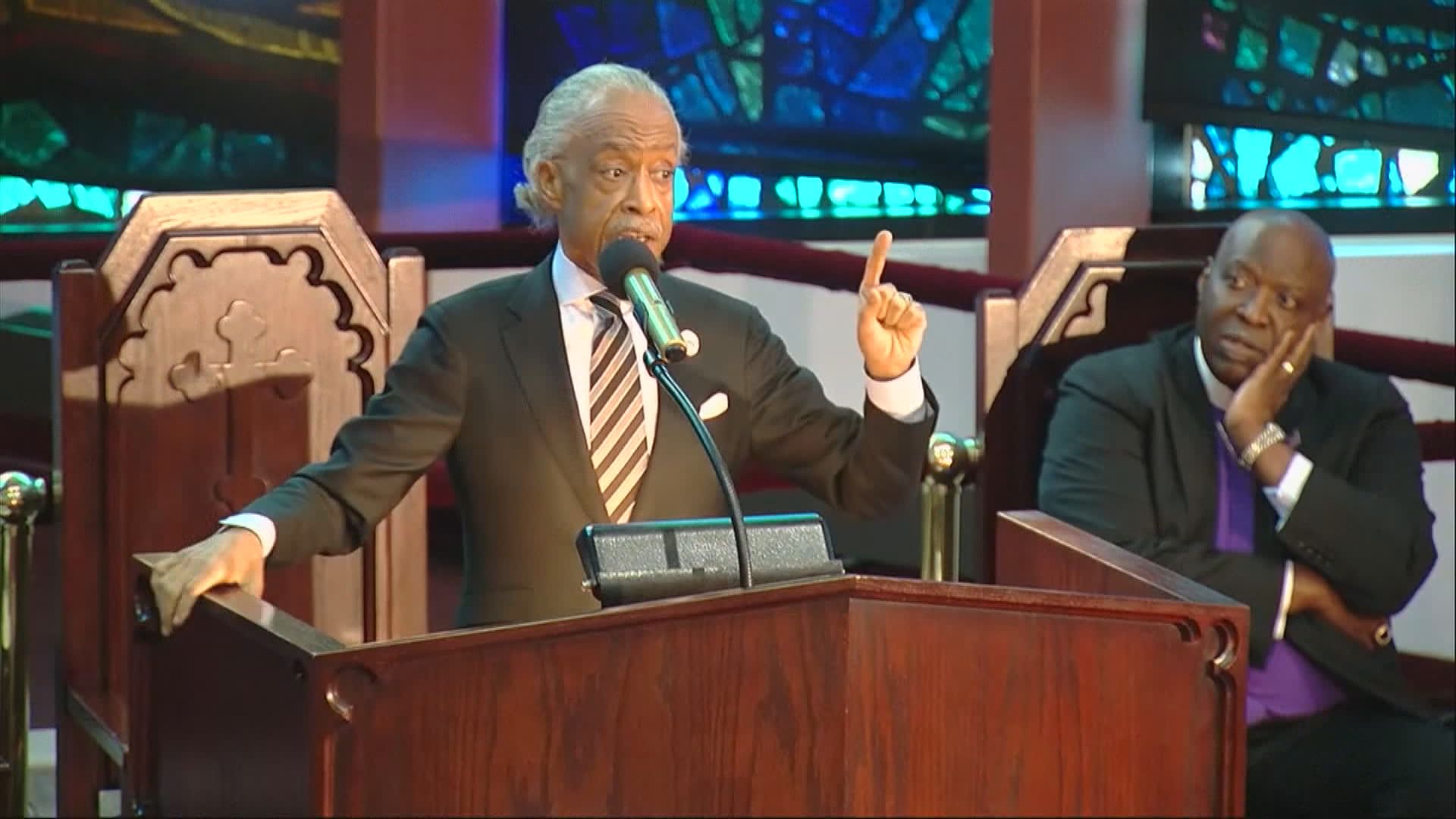 美國水牛城超市槍擊案最後一名死者舉殯