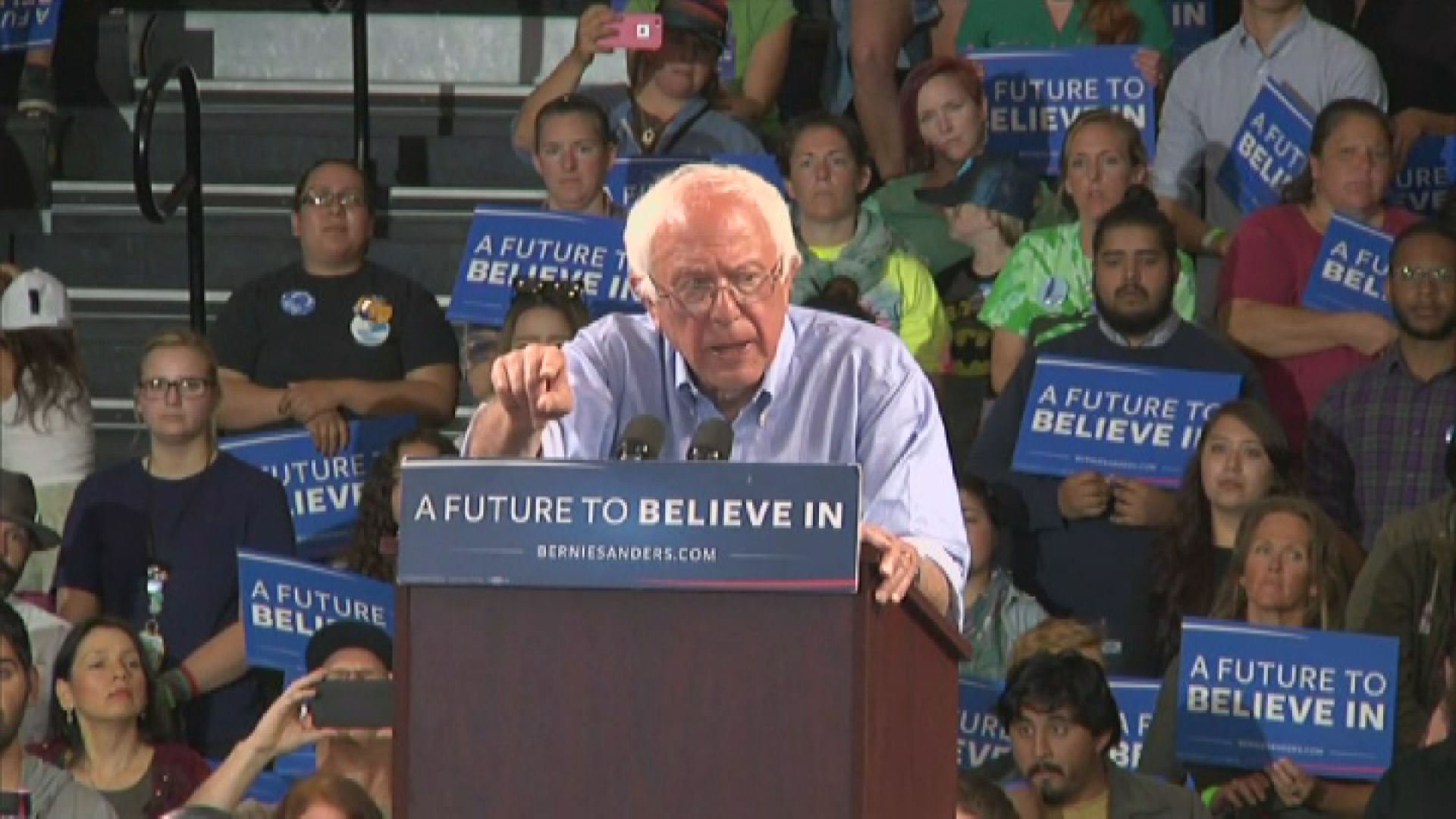 民主黨潛在總統人選在中期選舉中順利連任