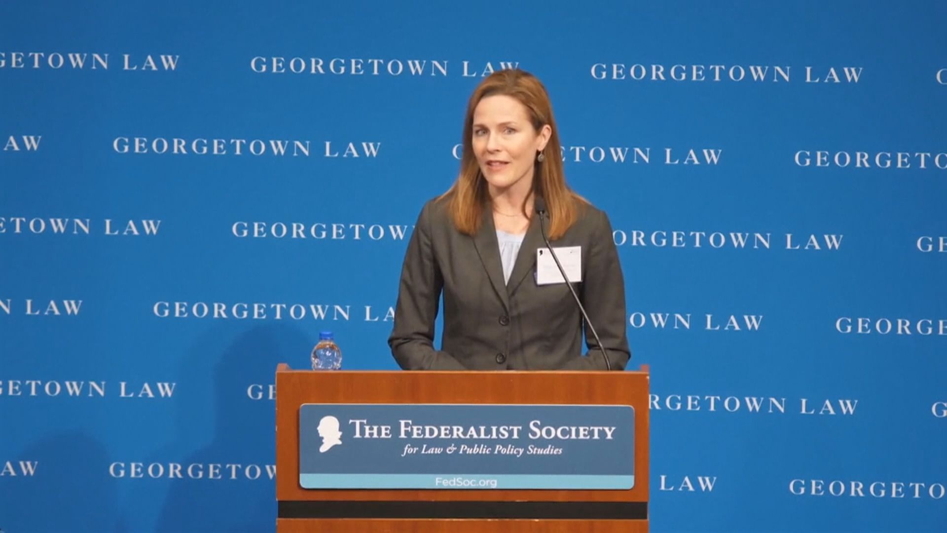 據報特朗普已選定巴雷特接任最高法院大法官