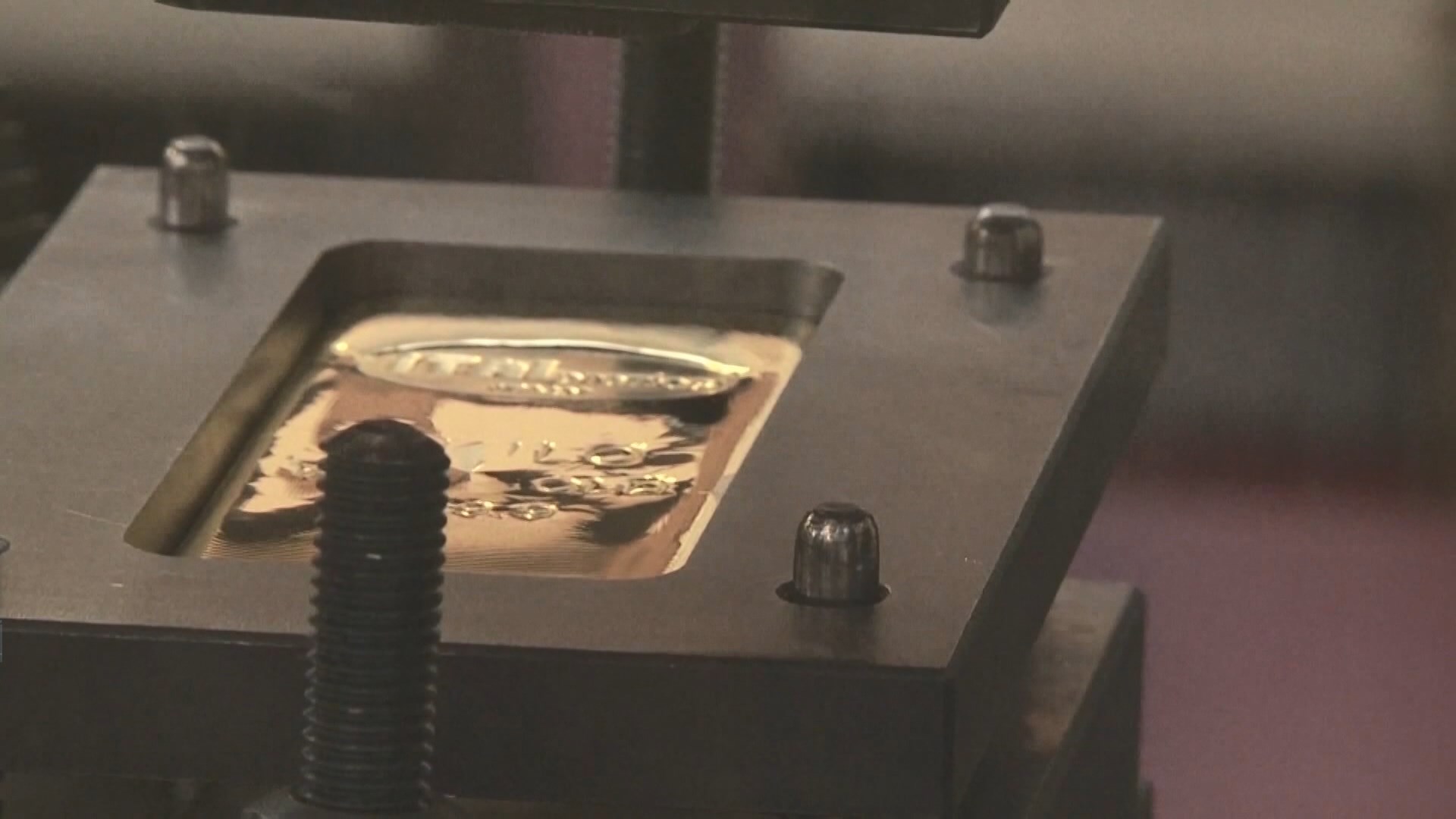 料疫情影響全球經濟　金價升至七年高位