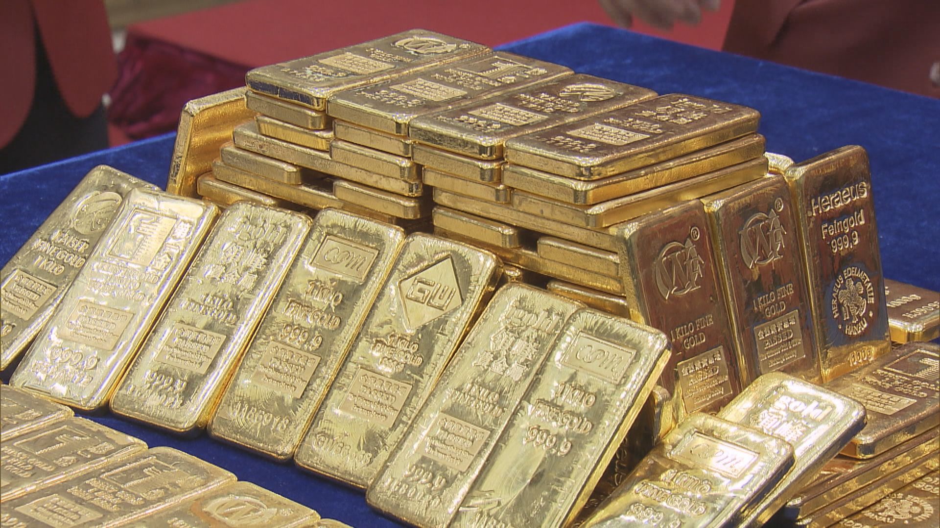 現貨金跌近1%　受累美國就業數據強勁