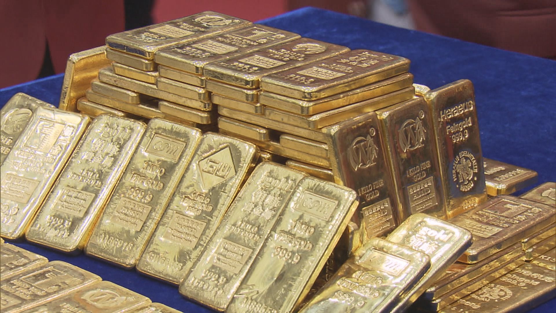 金價本周升逾2% 因債息及美元跌