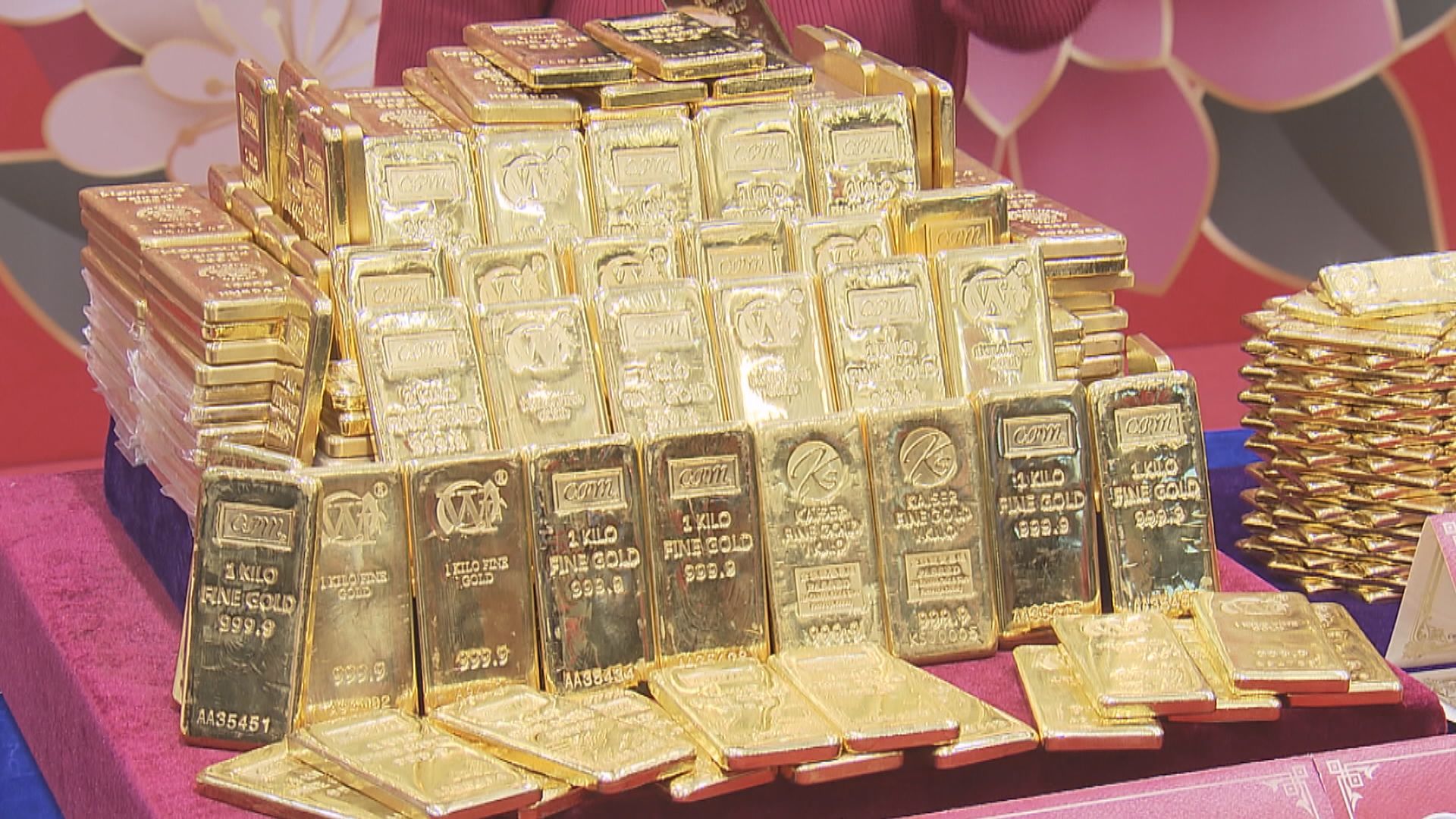 金價再創紀錄新高　市場觀望美國通脹數據