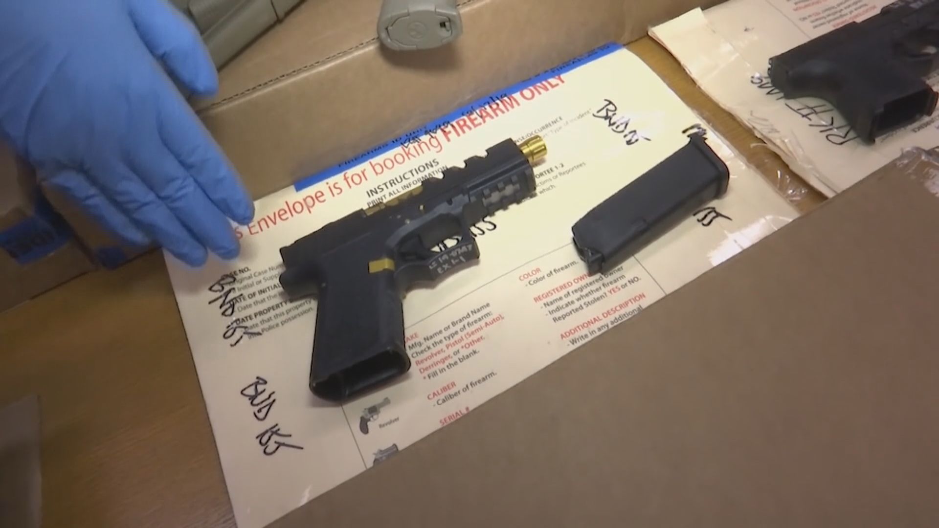 拜登頒布槍管行政命令　指槍械暴力令美國在國際上難堪