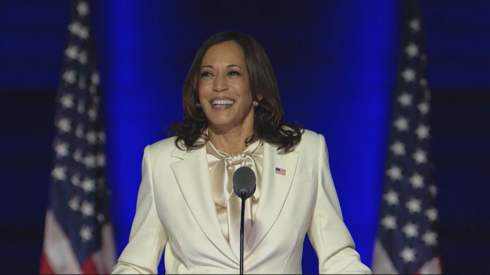 賀錦麗成美國首名黑人及亞裔女性副總統