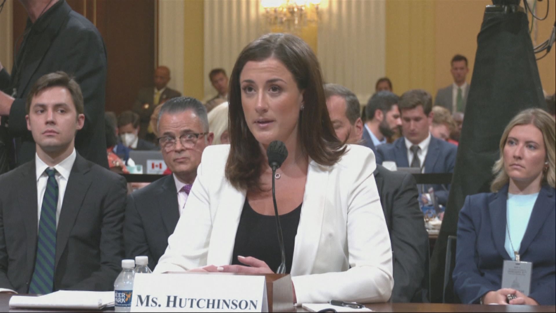 白宮前助手指特朗普曾與特工搶奪汽車方向盤