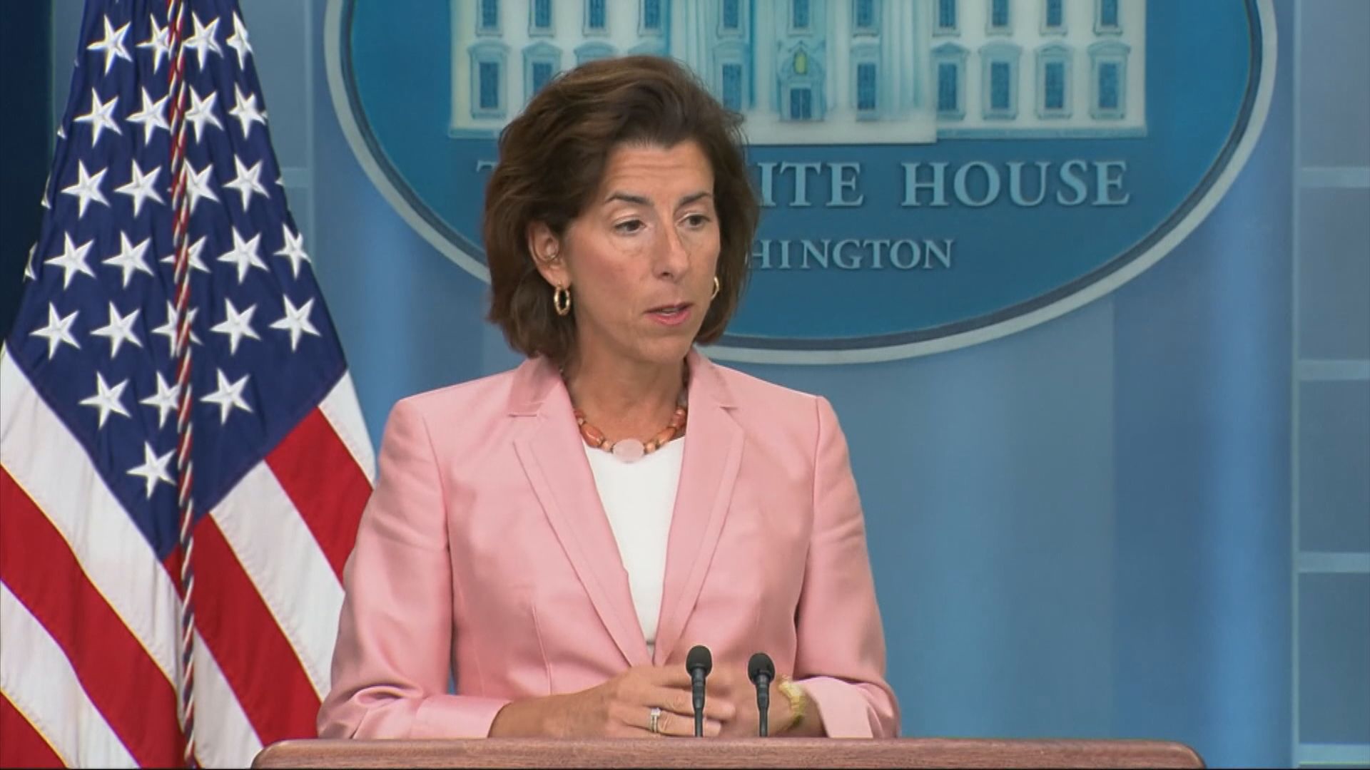 雷蒙多指沒證據顯示華為能大量生產配備先進晶片手機