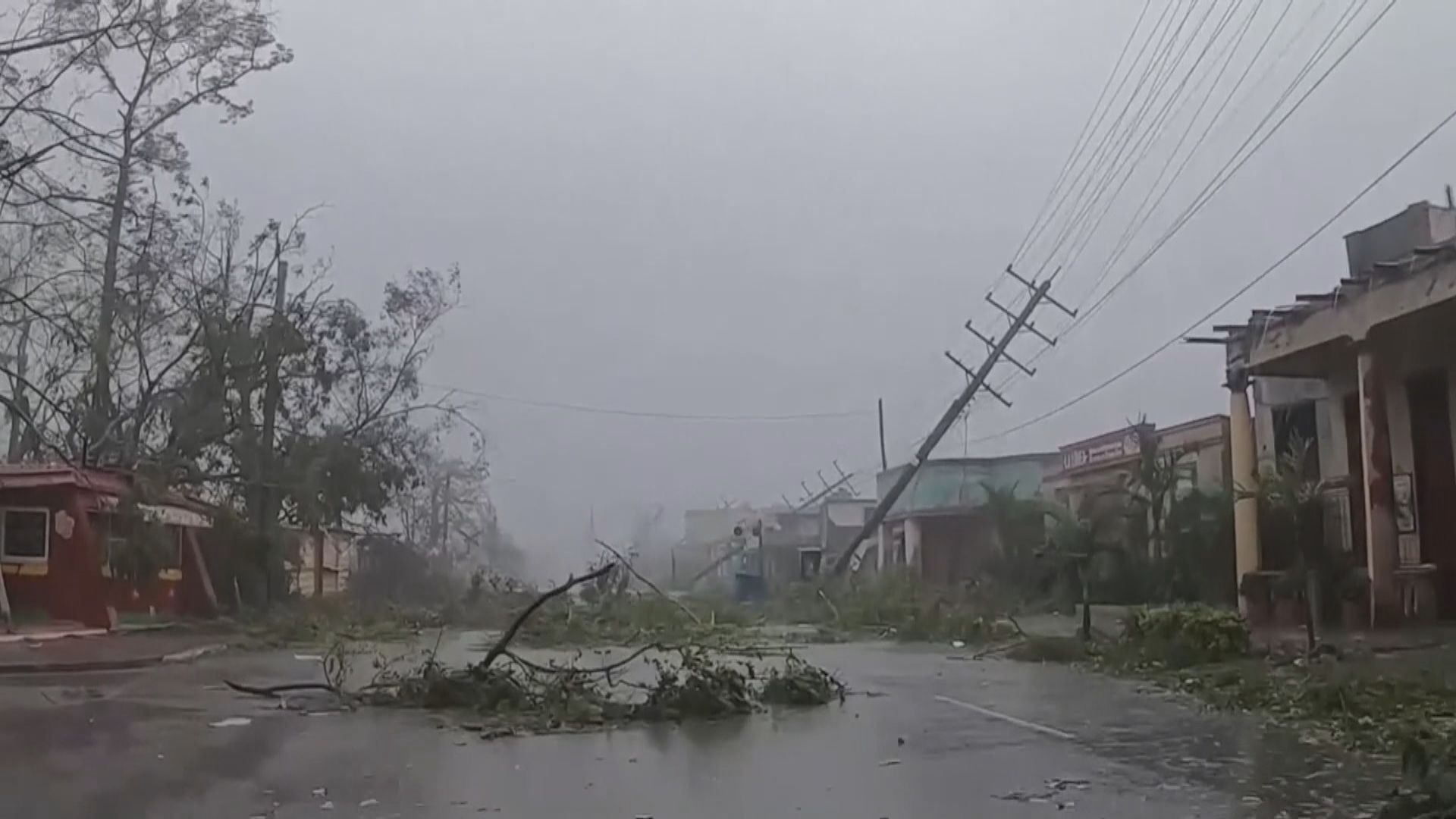 颶風伊恩吹襲古巴　全國電力中斷