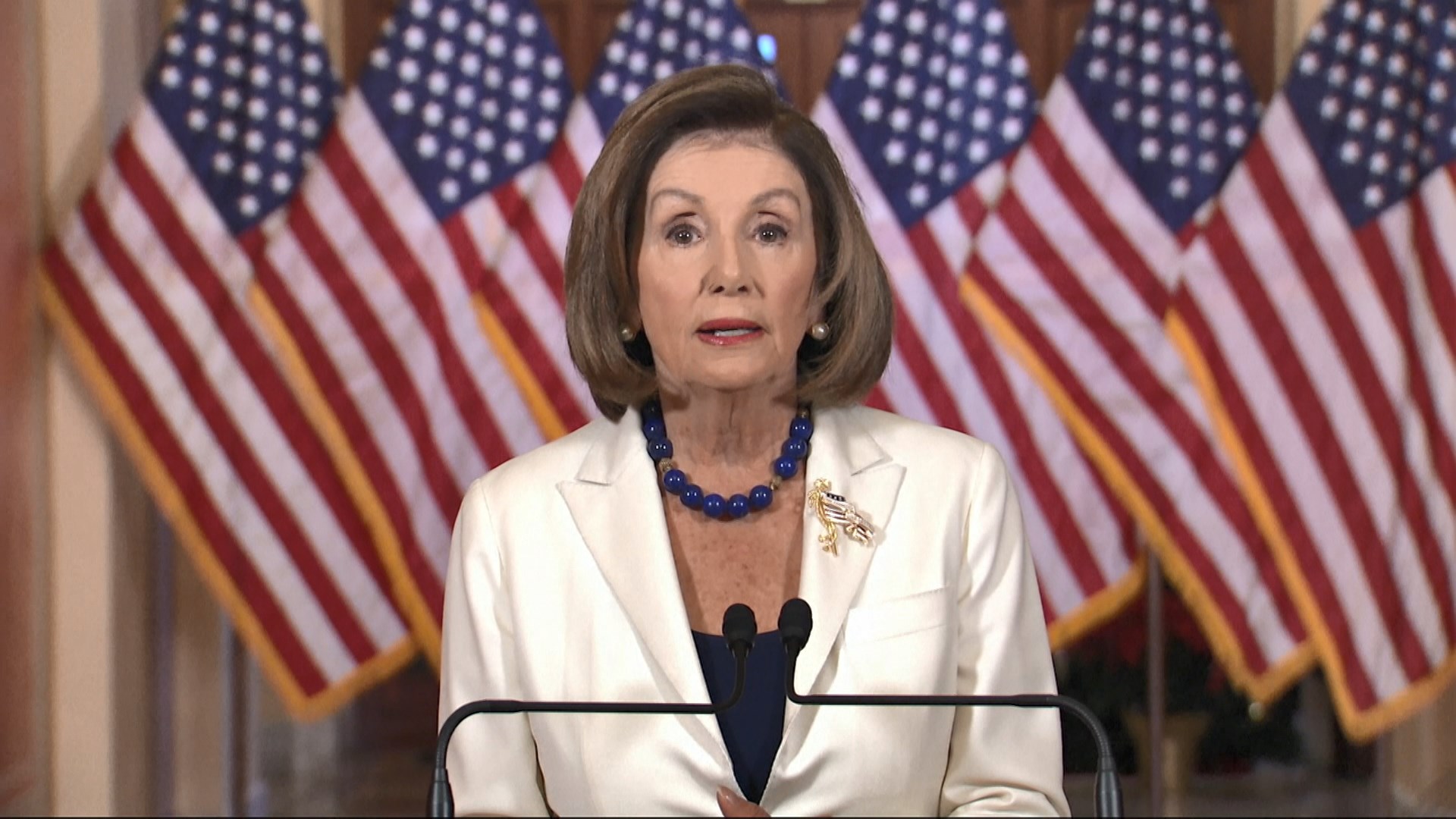 佩洛西要求撰寫彈劾條款