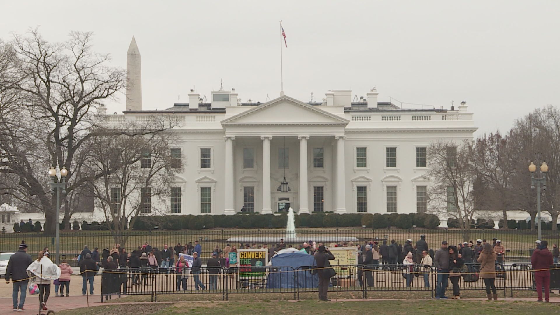 特朗普彈劾聆訊　民主黨提新資料指需傳召新證人