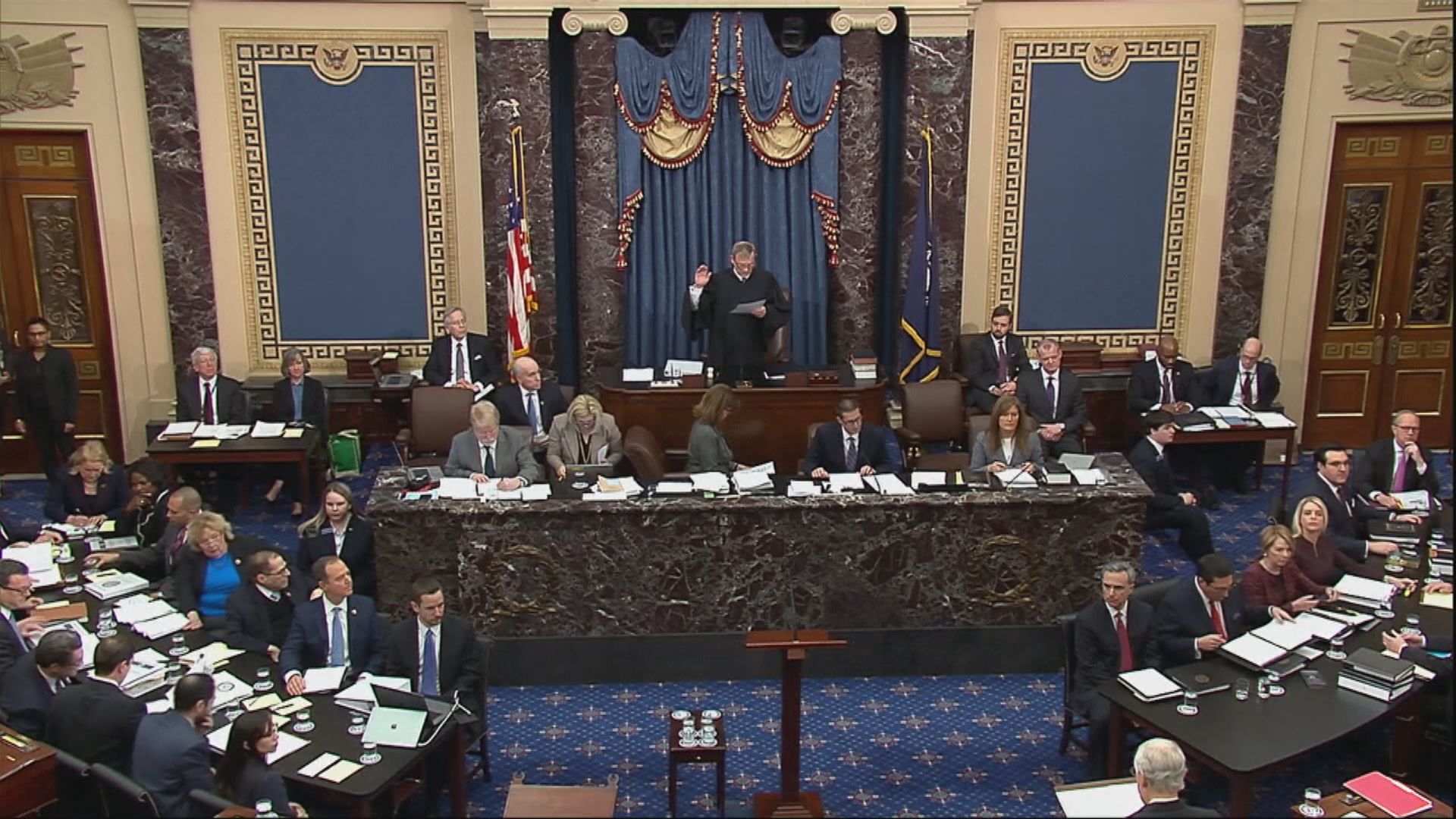 美國參議院通過彈劾案審訊規則決議