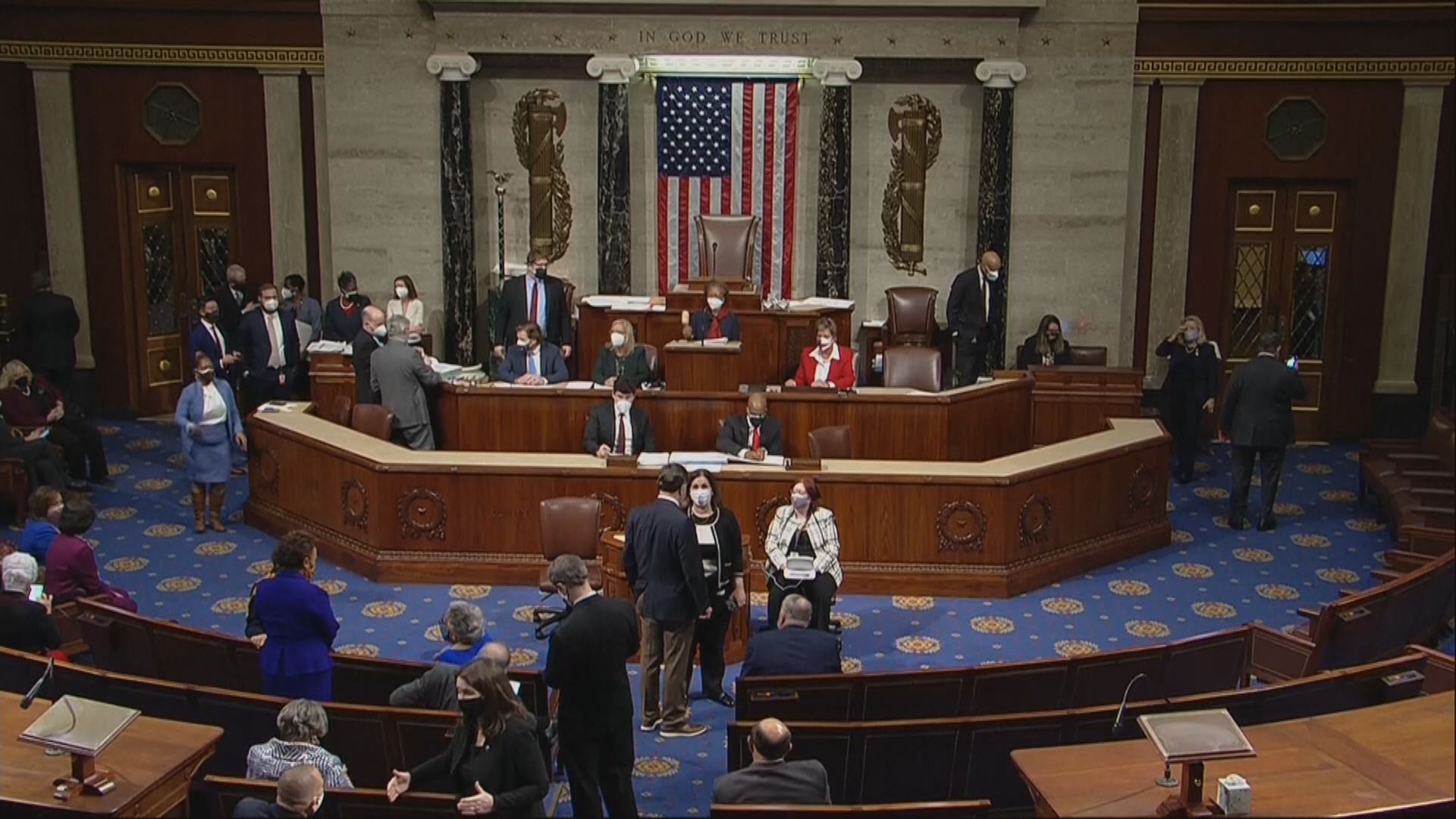 佩洛西：若引憲法罷免特朗普獲眾議院通過　彭斯須24小時內回應