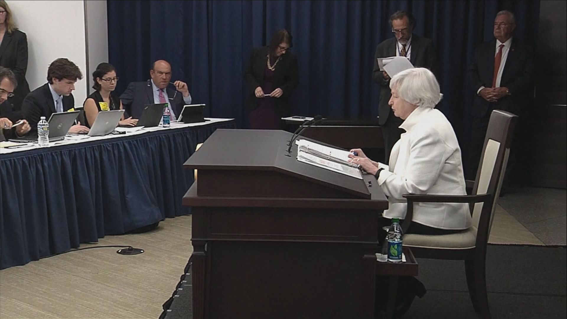 耶倫料美國通脹將在明年年中前持續高企