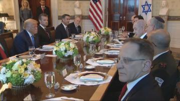 特朗普與內塔尼亞胡會面　稱正處理重新安置巴人事務
