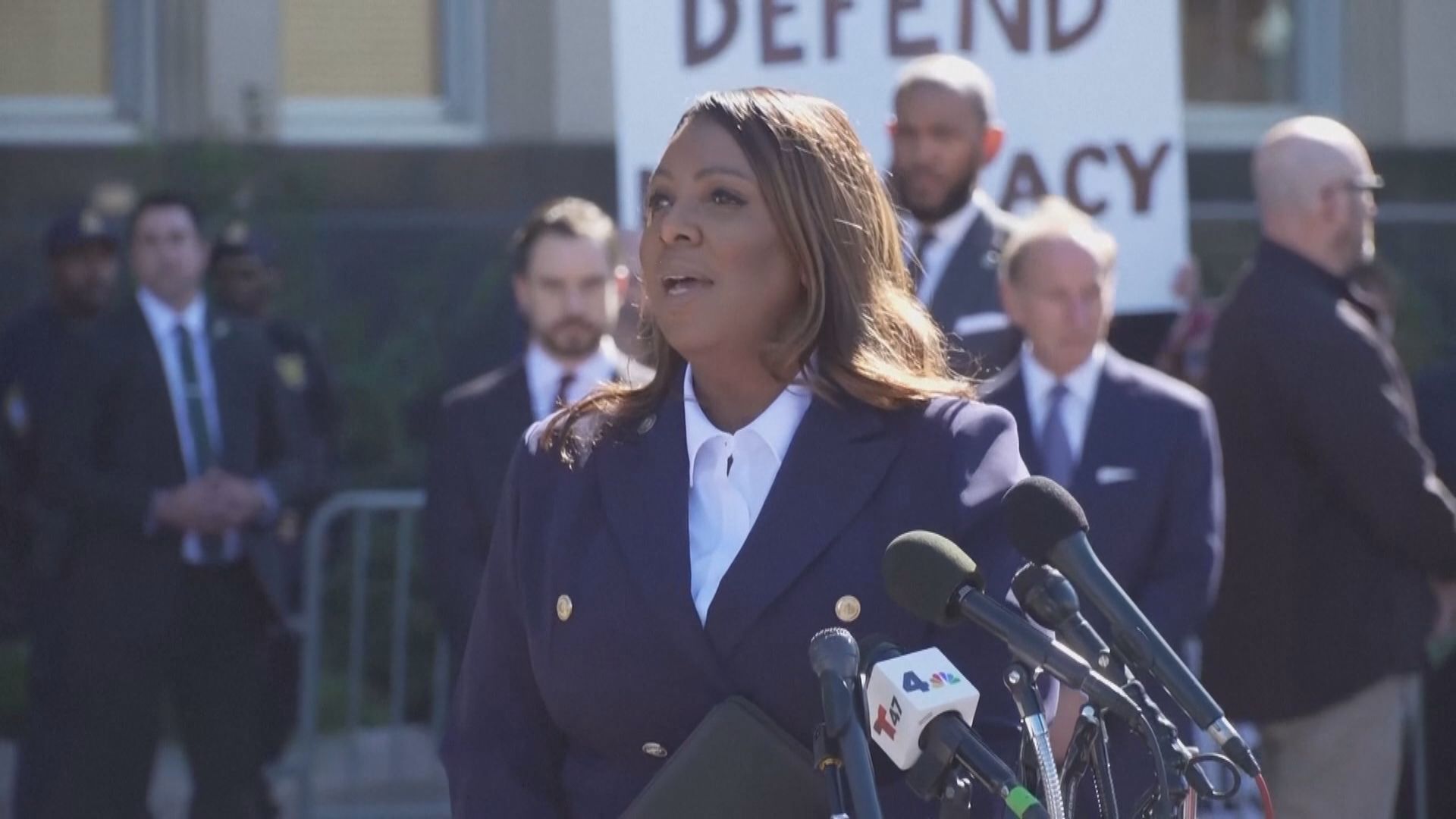 紐約州總檢察長詹樂霞就房貸欺詐案出庭　拒絕認罪 