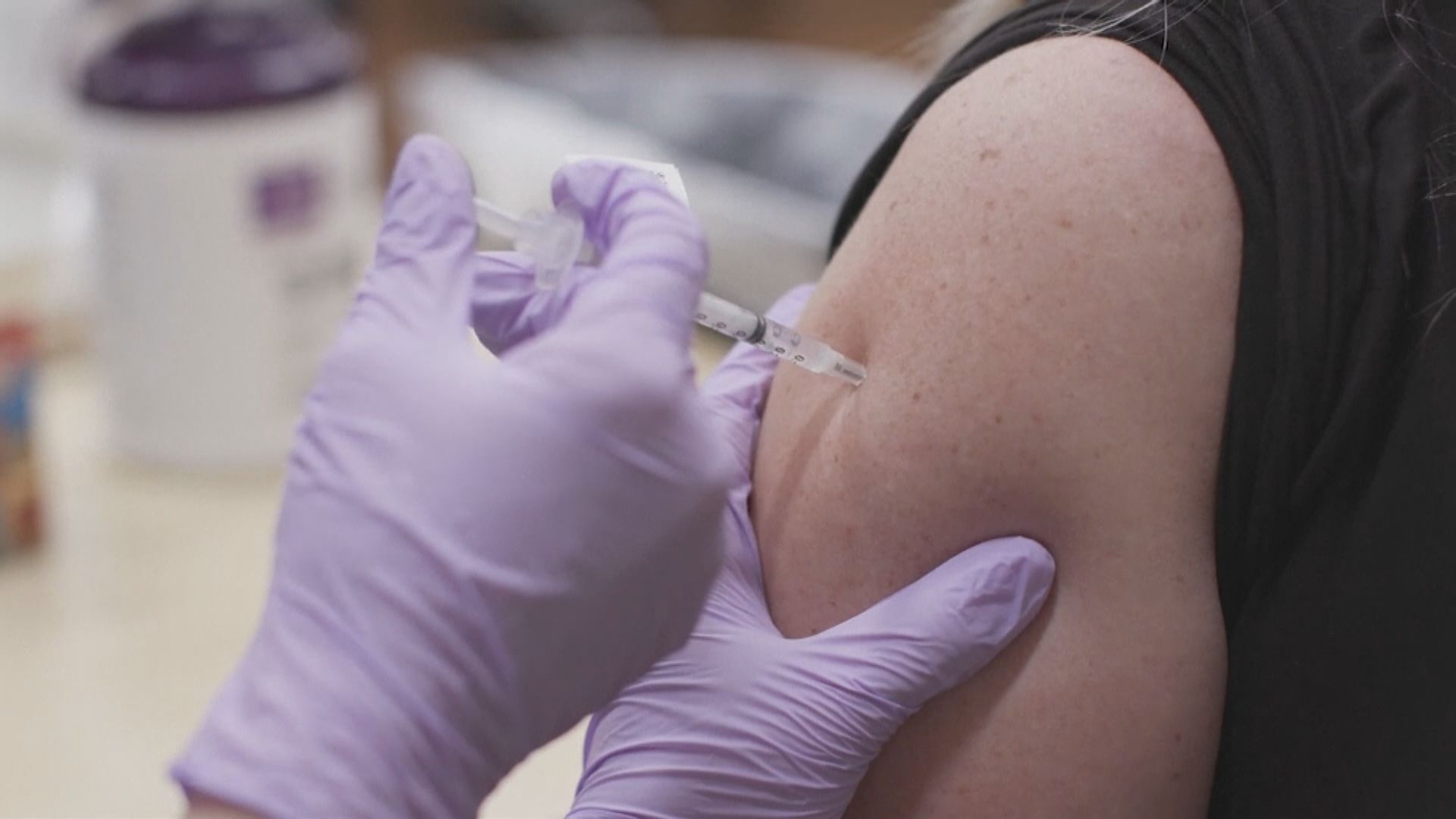 美國當局籲停打強生新冠疫苗　強生押後在歐洲推出疫苗