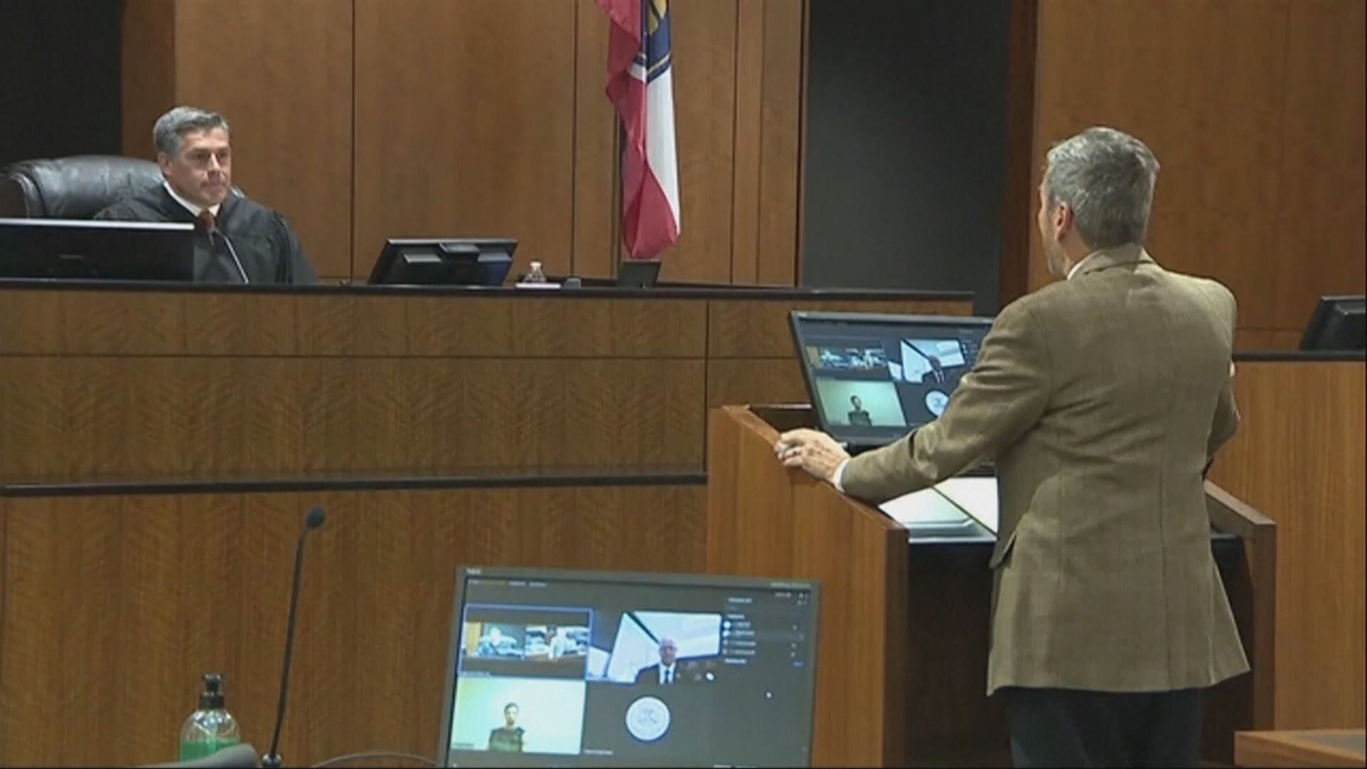 涉嫌槍殺柯克疑犯被控嚴重謀殺　或面臨死刑