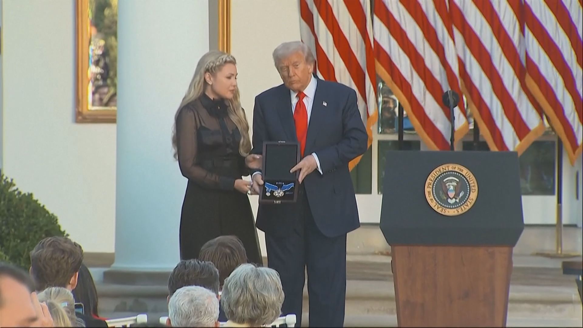 特朗普向柯克追頒總統自由獎章