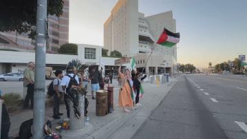 洛杉磯撤銷宵禁　市長警告若有需要會再頒布