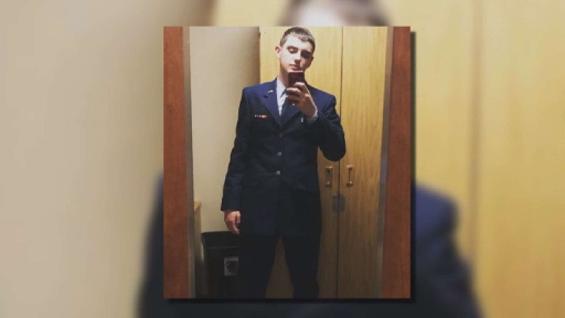 美國機密文件外洩案被告出庭應訊　法官下令還柙