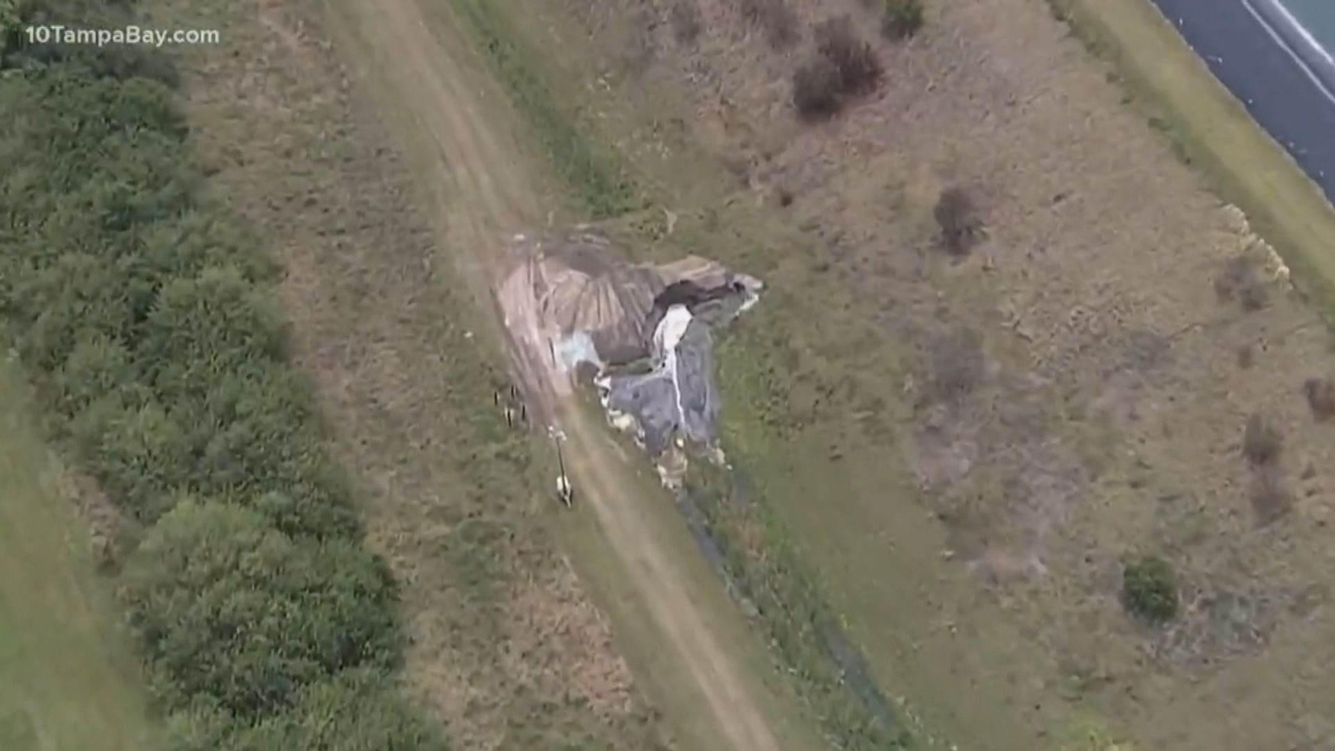 美國佛州磷酸鹽礦水池洩漏污水