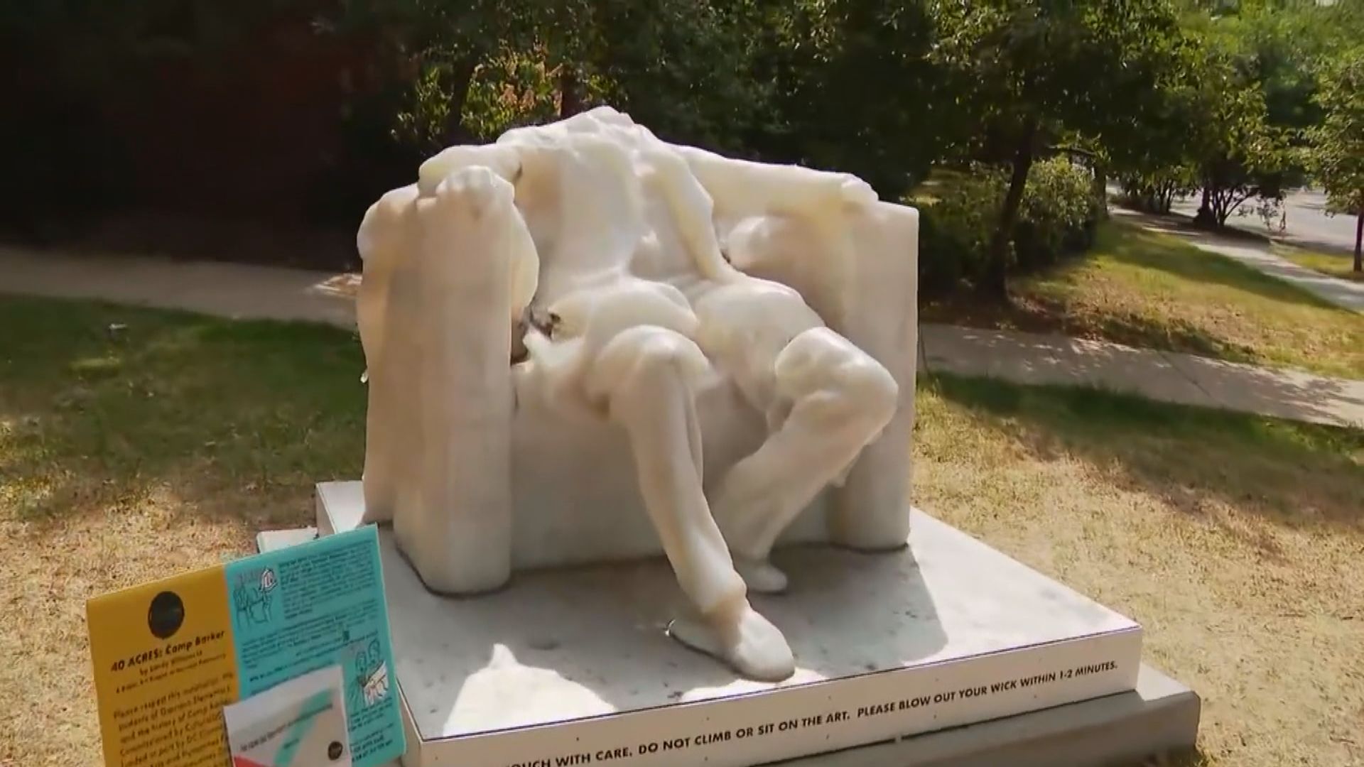 美國林肯蠟像不敵熱浪天氣融化