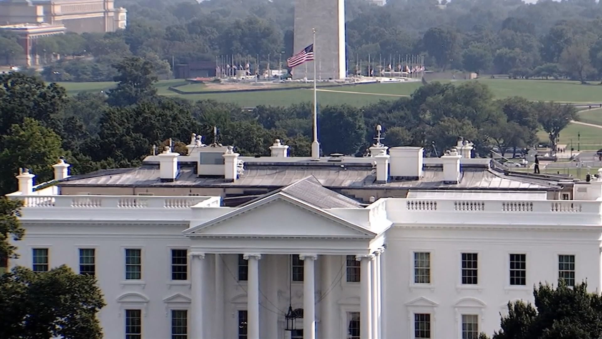 白宮捱批後恢復下半旗悼麥凱恩