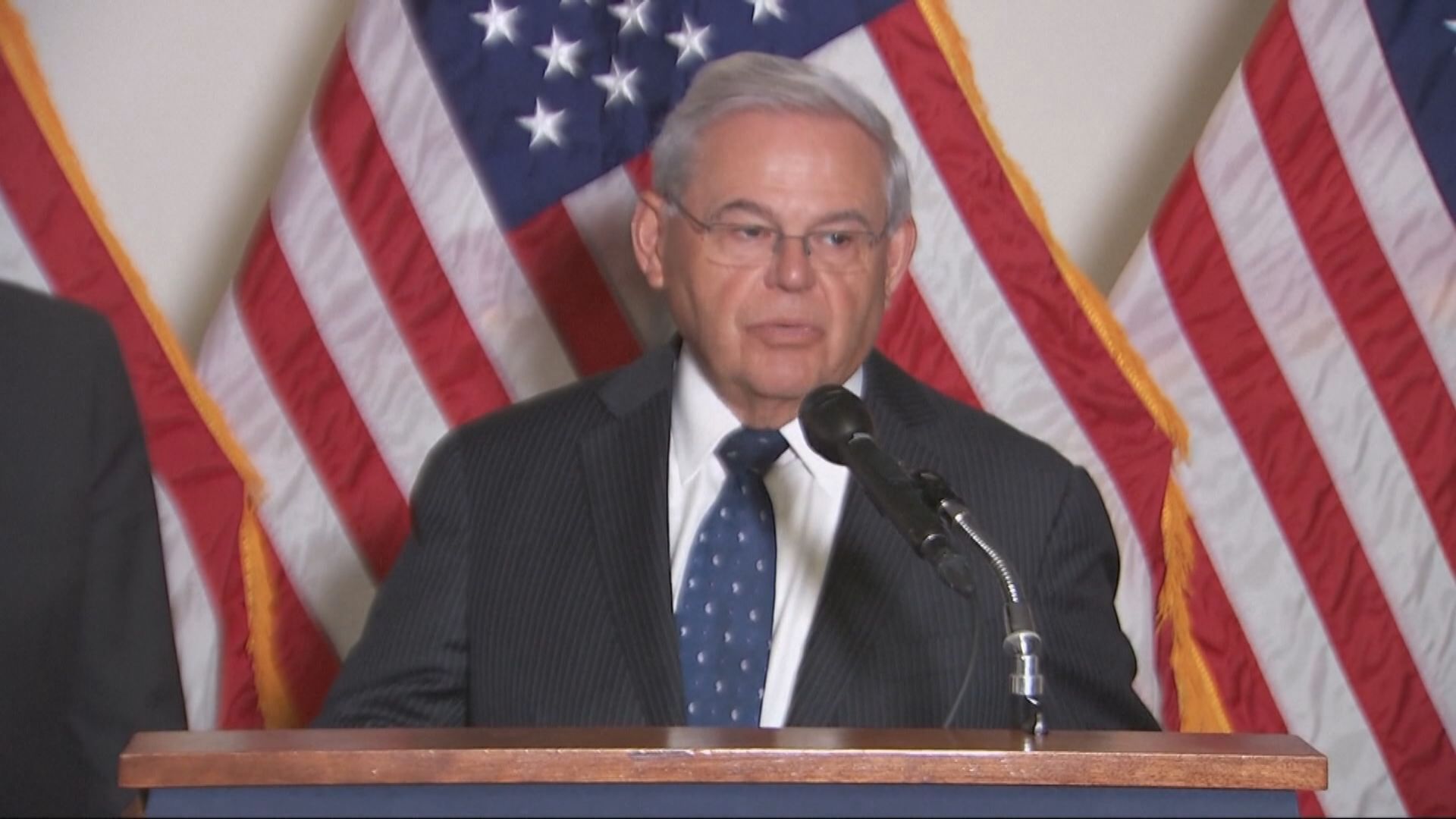 美參院外委會主席梅嫩德斯被控受賄